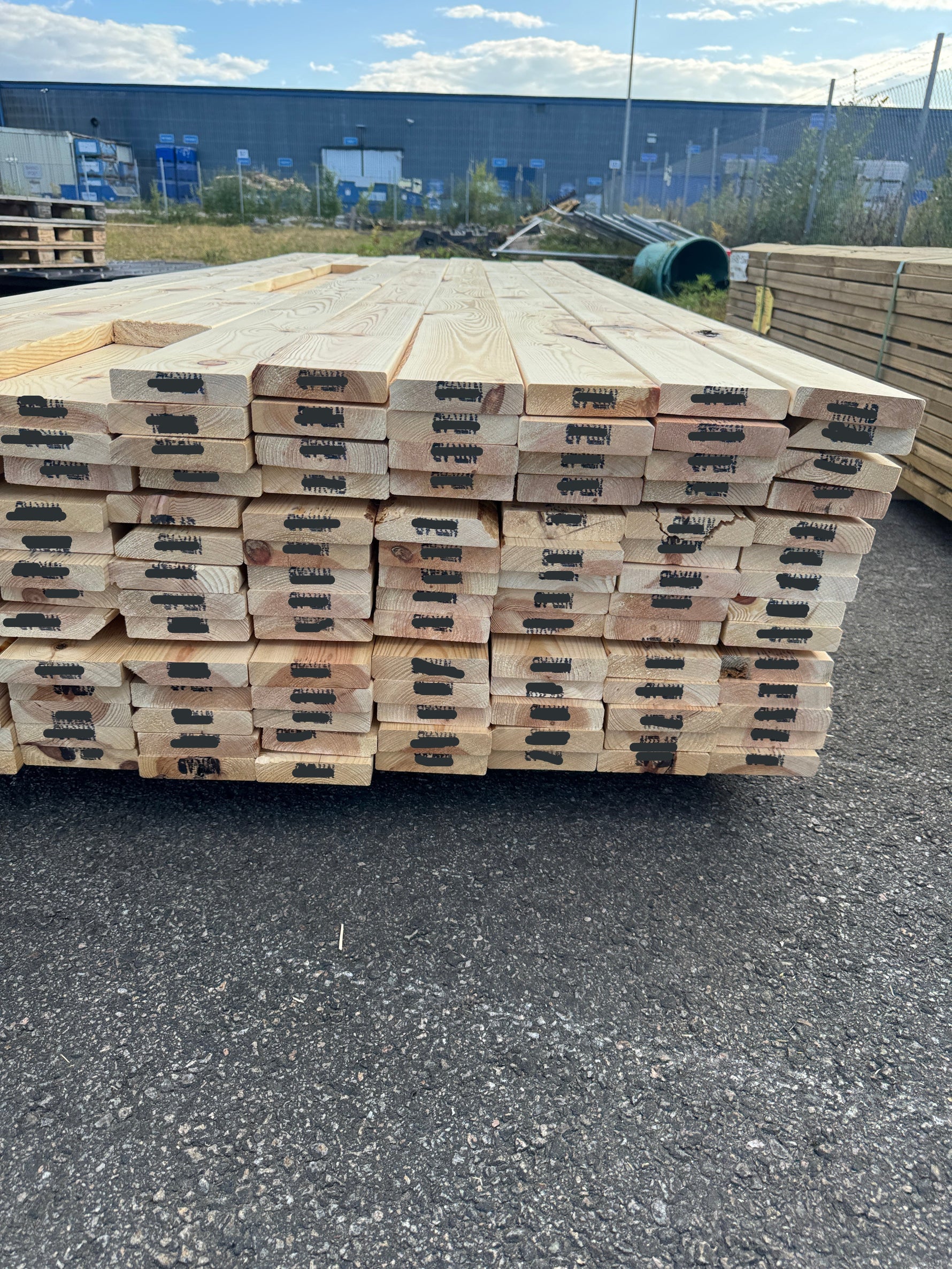 Paket Hyvlad 28x120 – 125st – 3.00 m – ANDRASORTERING