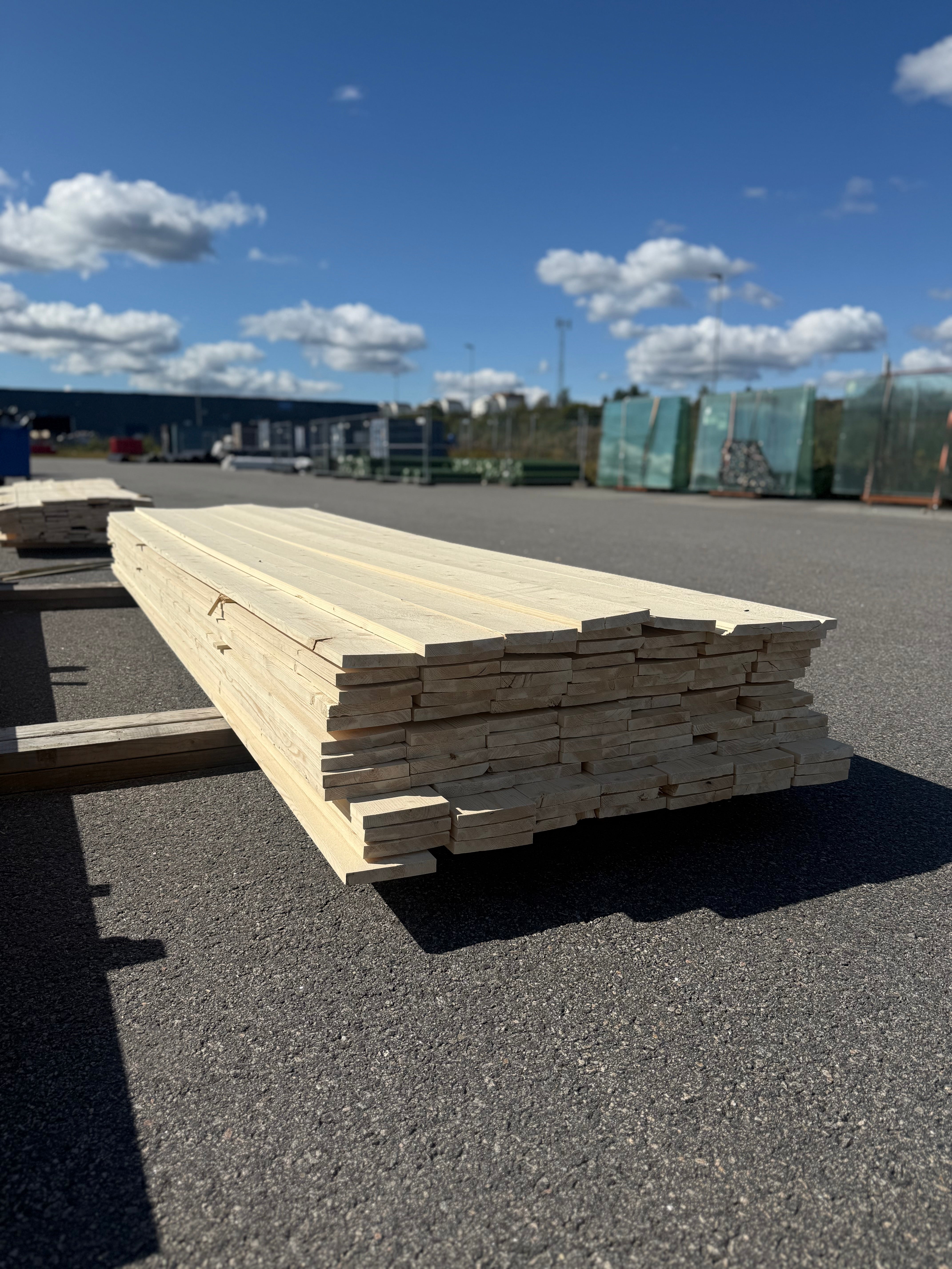 Paket Finsågad Panel 22x145mm 98st 3.60m – Andra sortering