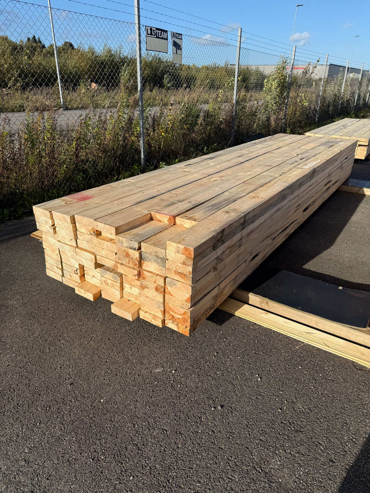 Paket Ohyvlade Reglar 47x150mm (3,90–4,20m) 70st- Fuktskadat