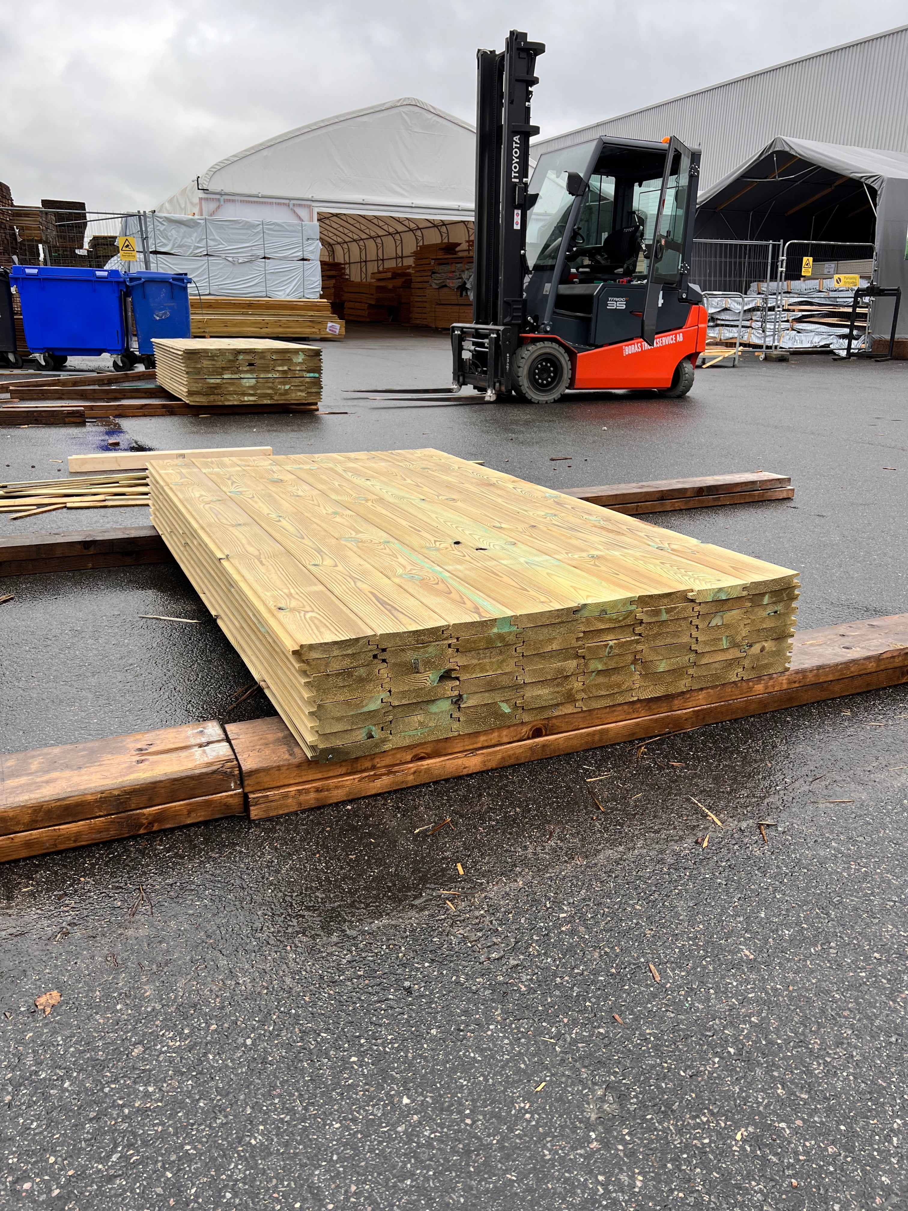 Paket Panel Spontad 27x145mm – 64 st 2.0m Tryckimpregnerad B-sort