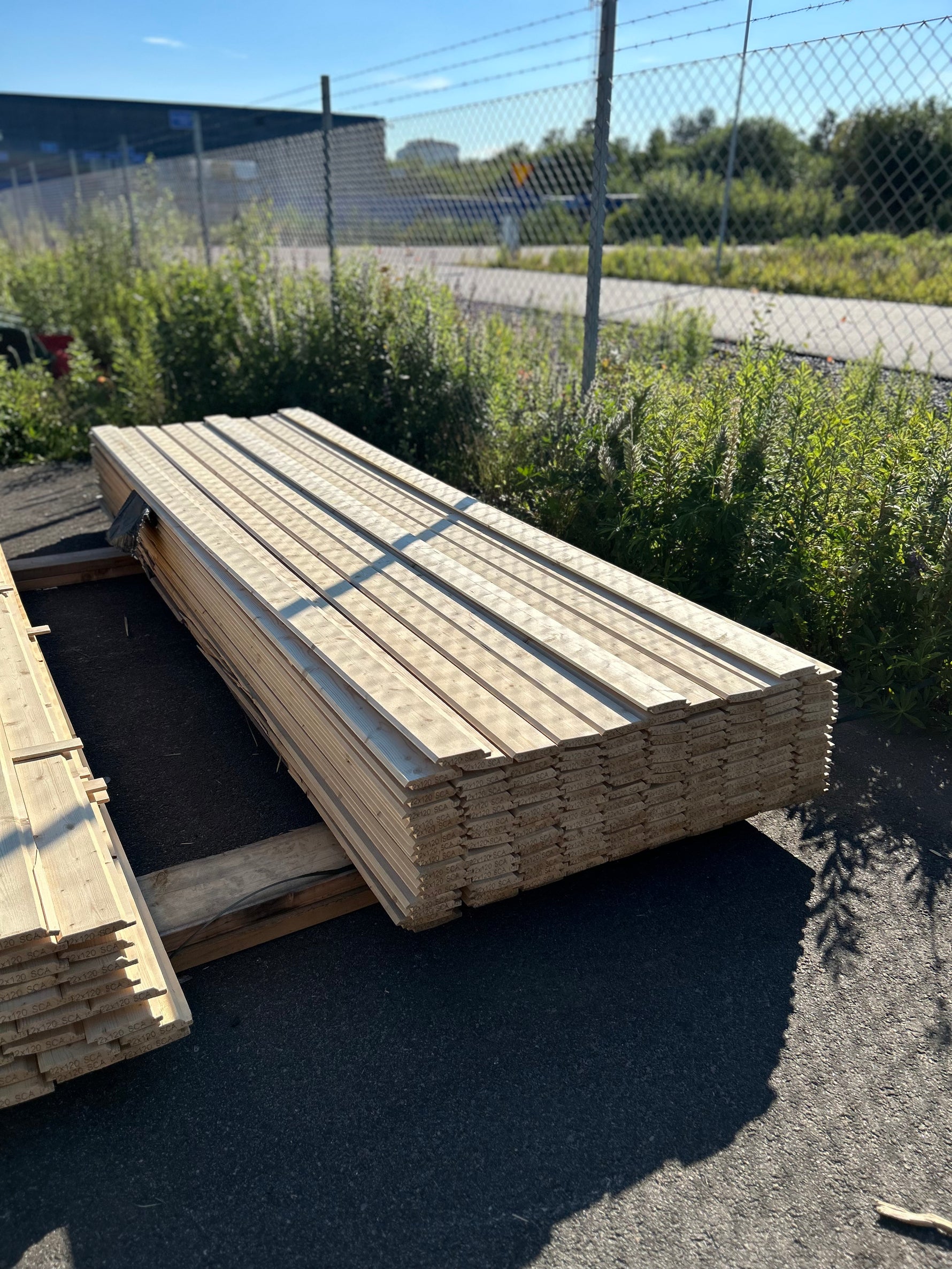 Paket Ytterpanel Dubbelfas Fals 22x120mm 3.60m 153st obh Väderbitet