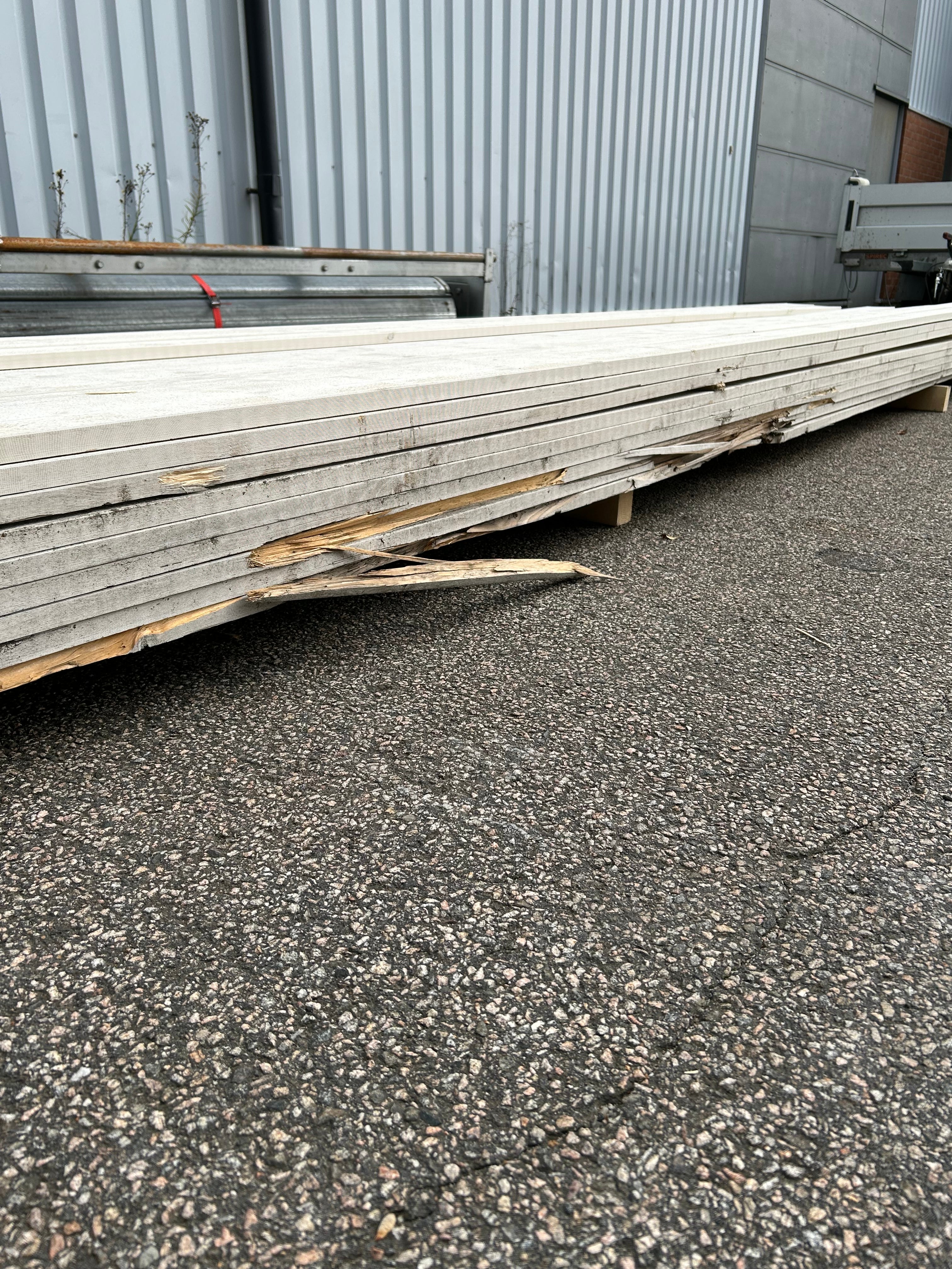 Parti Finsågad bräda 21x120- 7,2m 78st