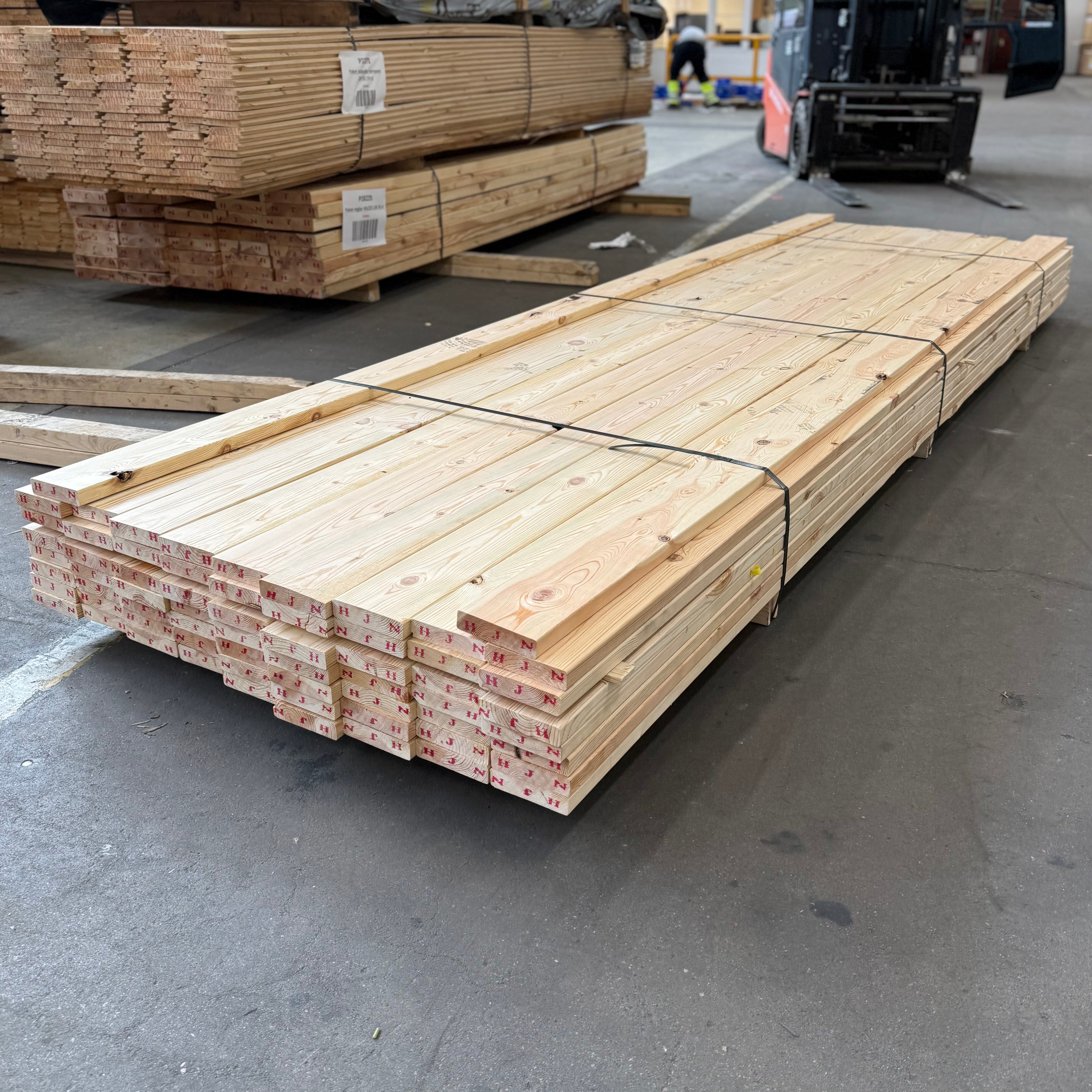 Paket Hyvlade Brädor 28x120mm, 3.60m- 65st (Furu) B-sortering