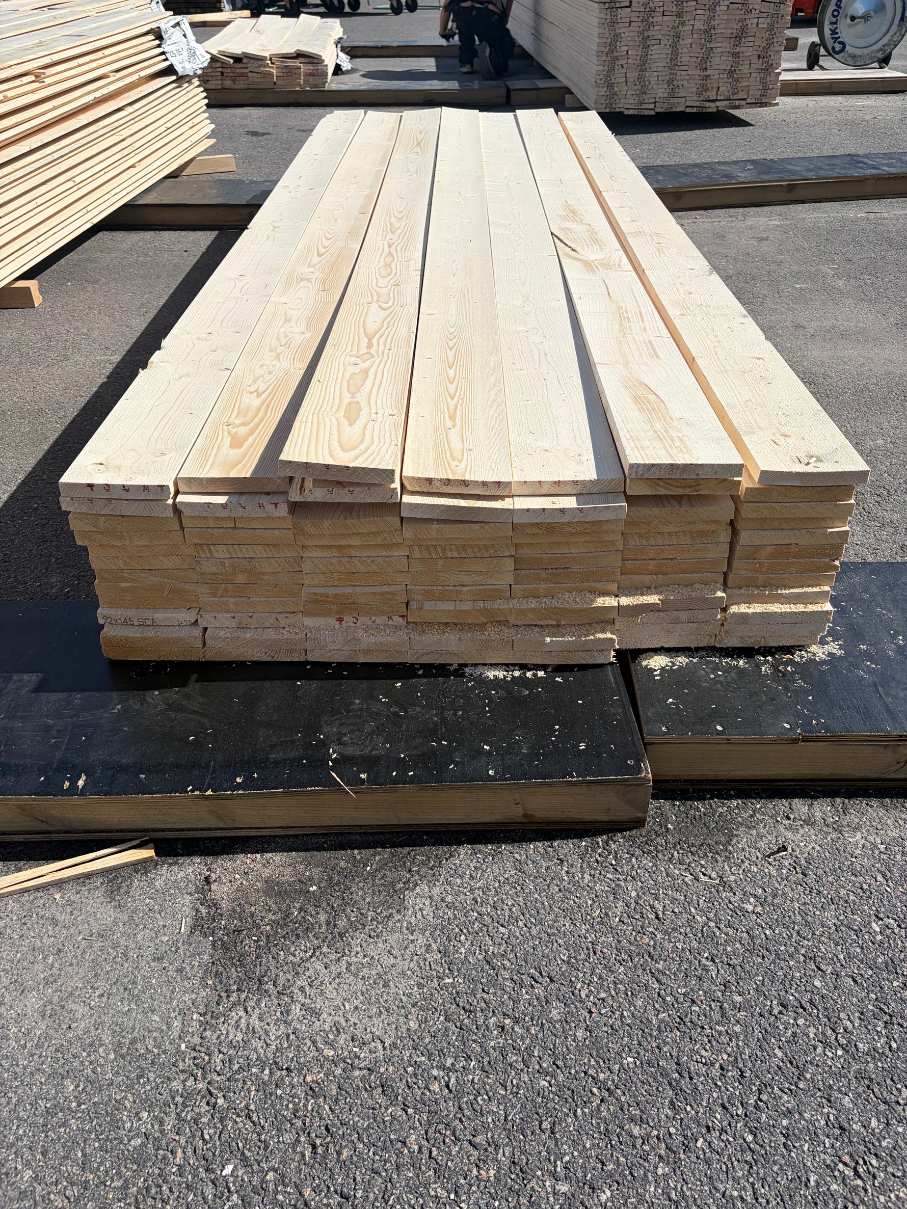 Paket Finsågade Brädor 22x145mm, 84st 3,0m (Andra sortering)