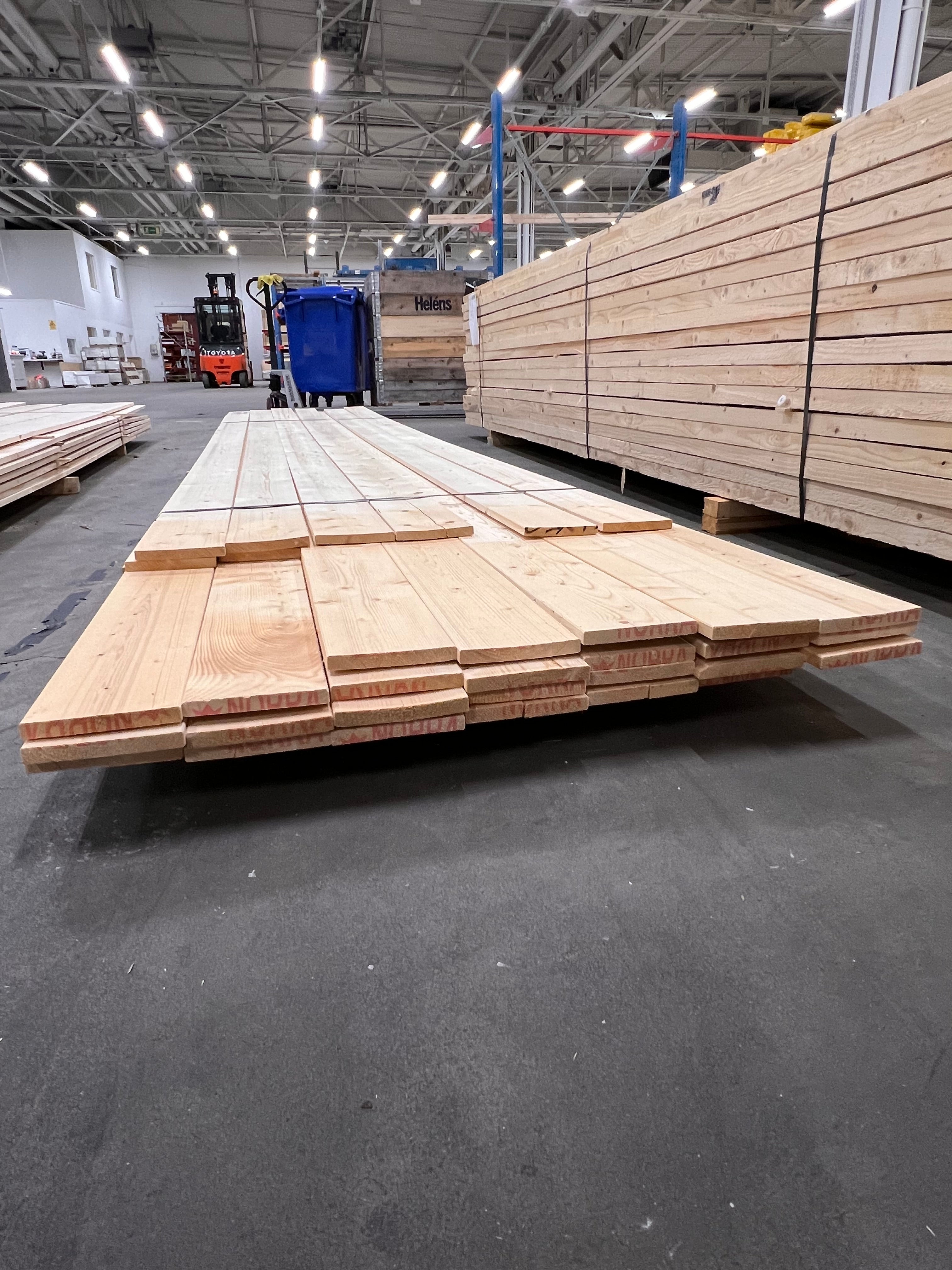 Paket Brädor Runtomhyvlat 17,3x144mm – 34 st (4,50–5,10 m, Utskott, Gran)