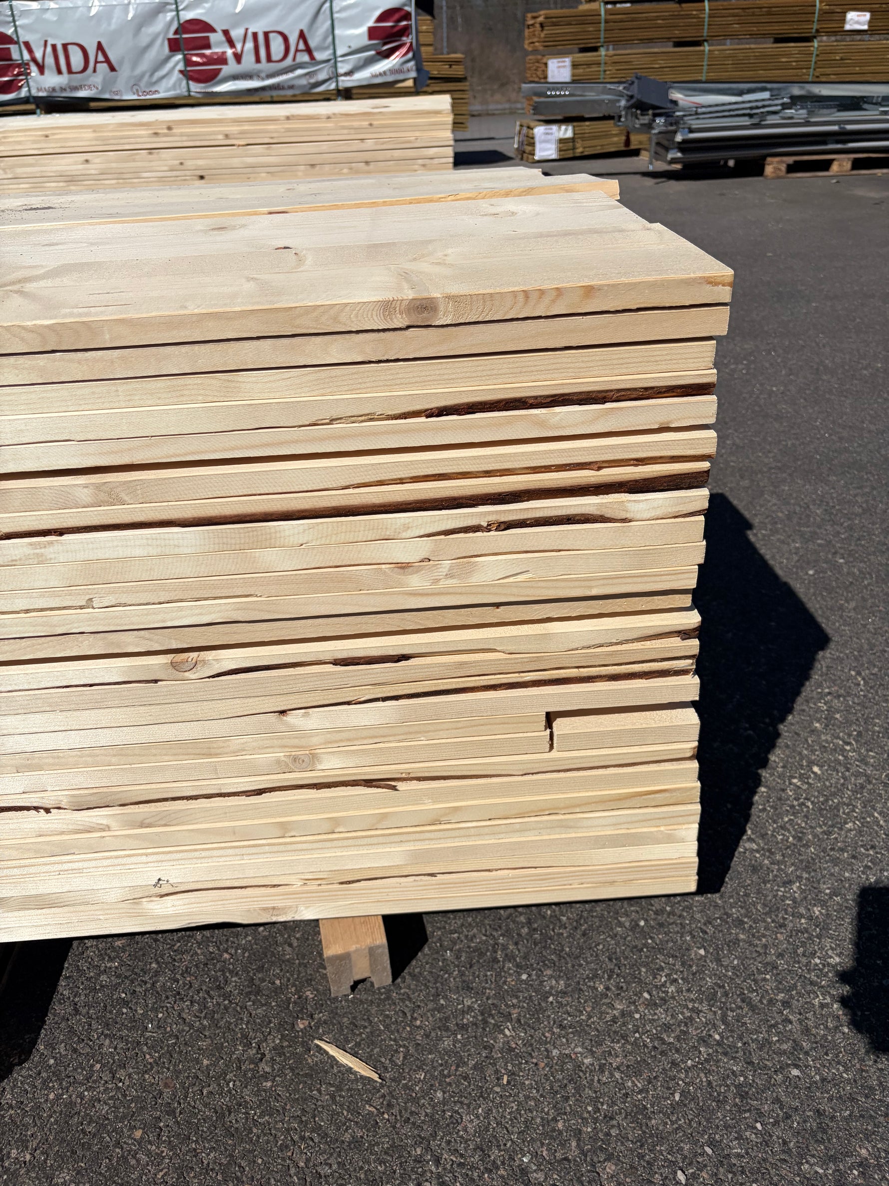 Paket Finsågade Brädor 22x195mm, 130st (4.2–5.4m) Andra Sortering