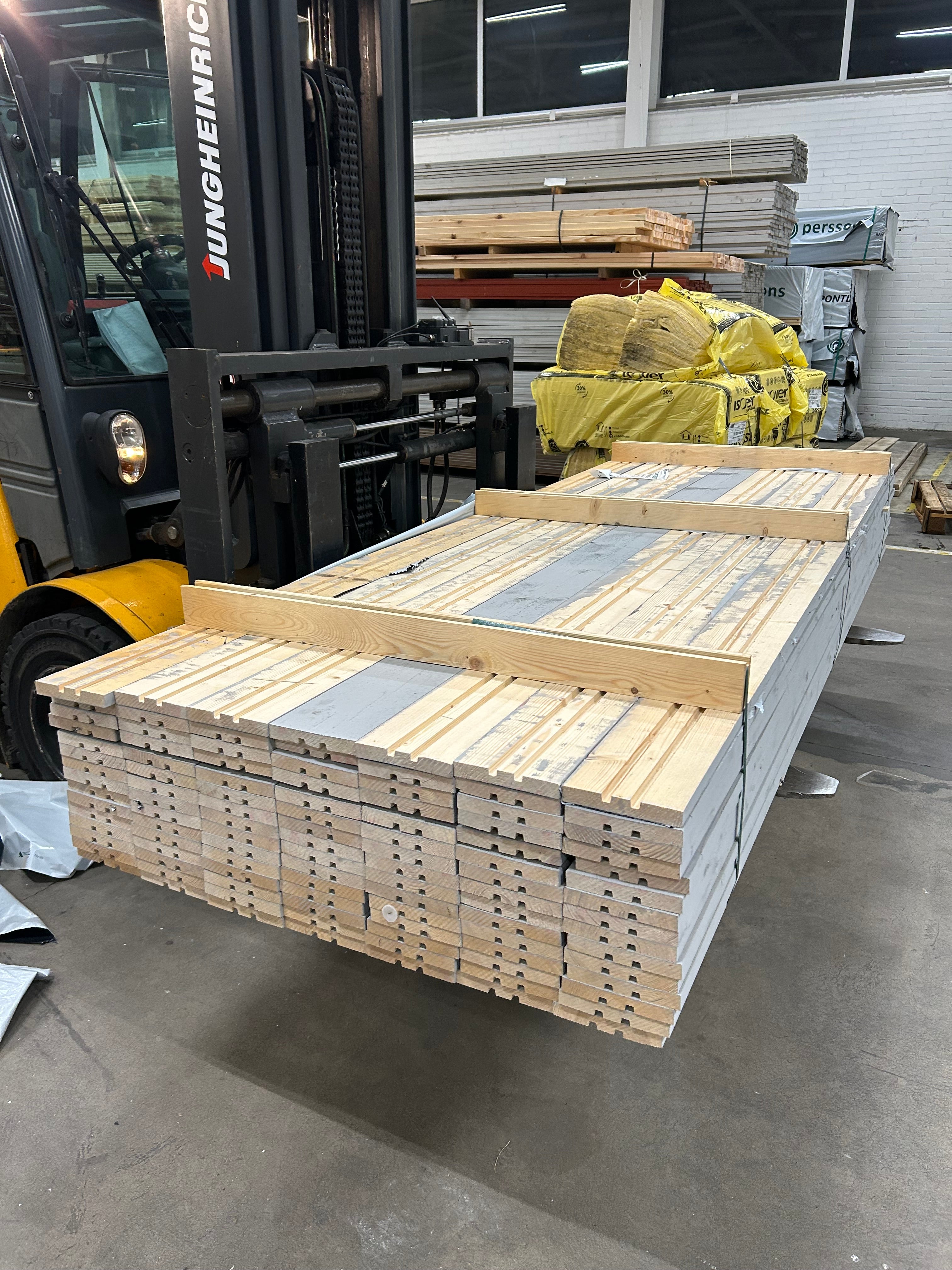 Paket Finsågad Panel 21x145 mm – 105 st (3,0 m, Målad NCS S 3000-N x2)