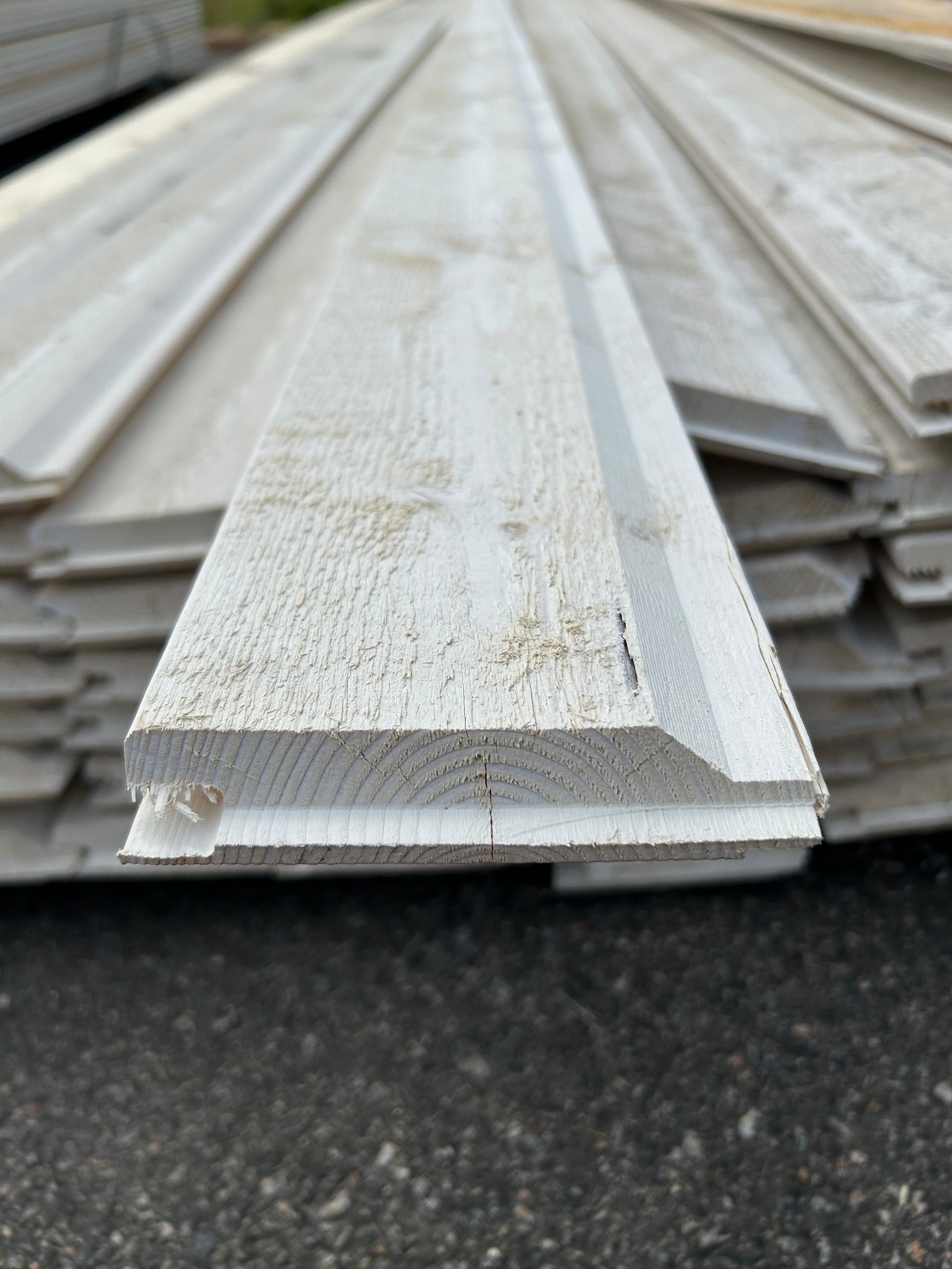 Paket Enkelfas Ändspont 22x120mm 65st 5.40m Grundmålad