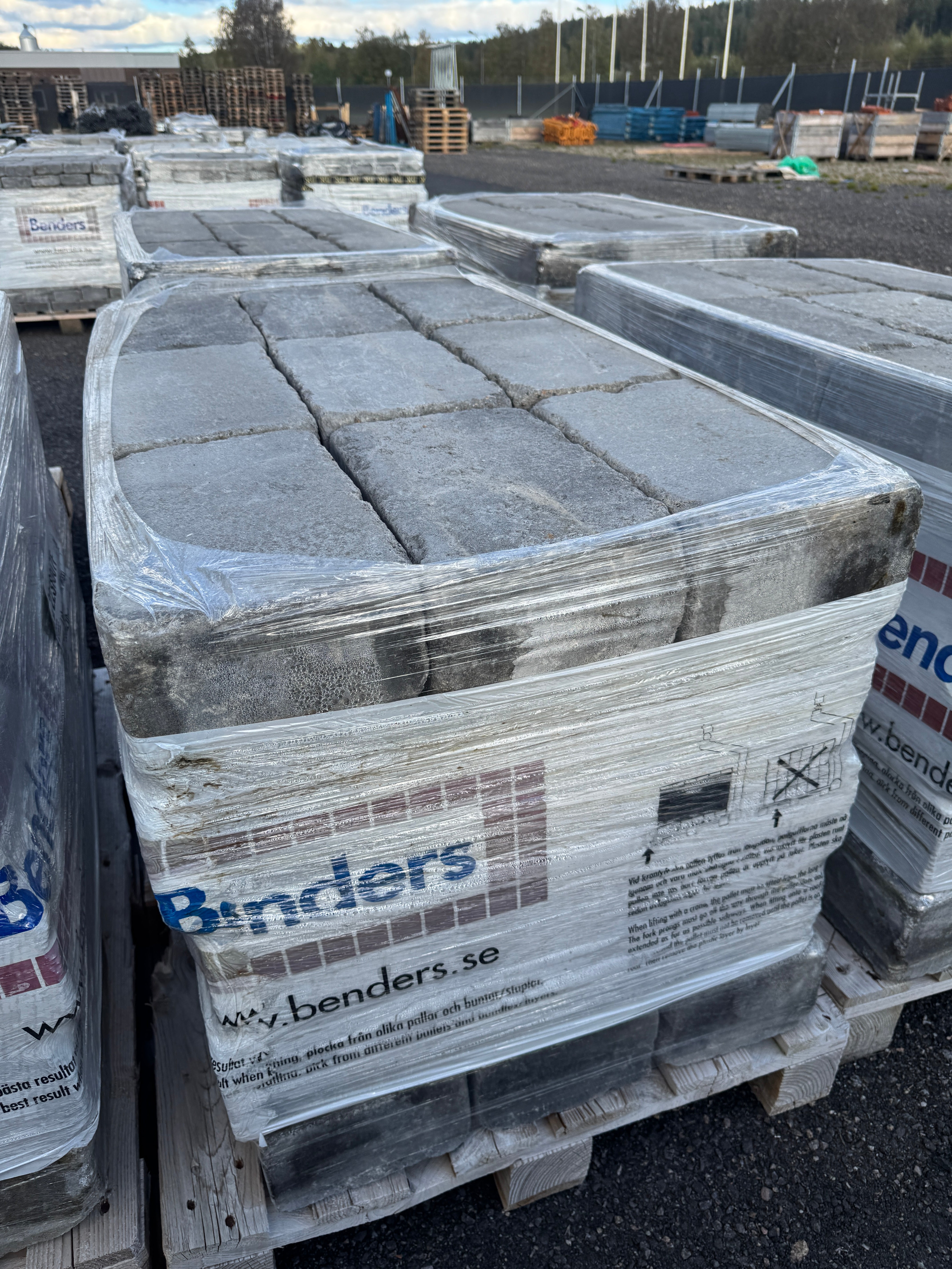 Marksten Labyrint Antik Maxi 350x210x140mm Gråmix 40kr/st
