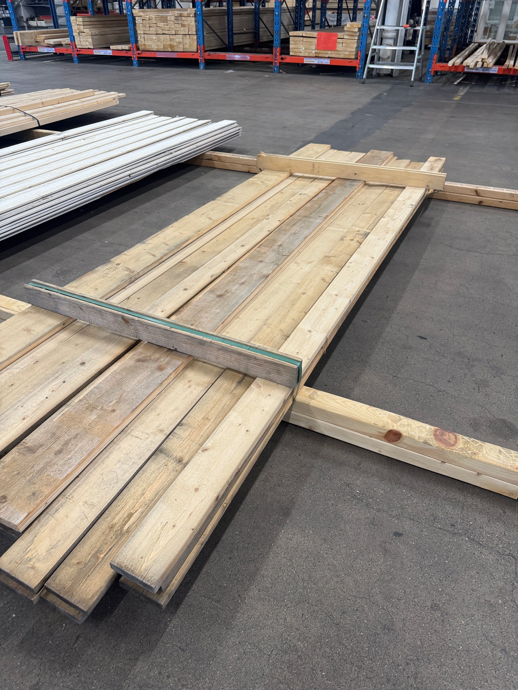 Paket Finsågade Brädor 22x95 och 22x145 mm 3,00 m – 21 st