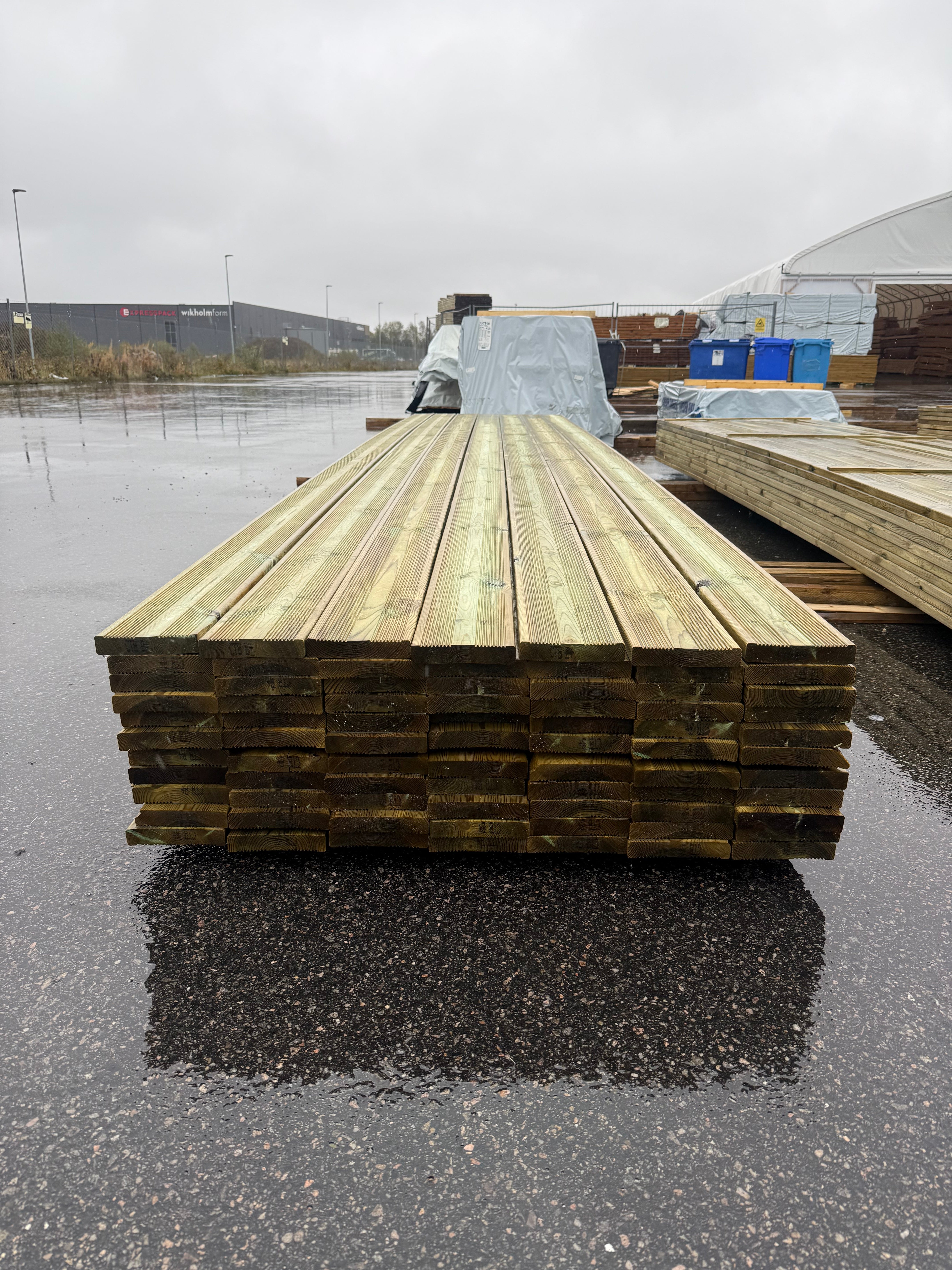 Paket Tryckimpregnerad Rillad Trall 27x145mm 5.40m 77st (B-Sortering)