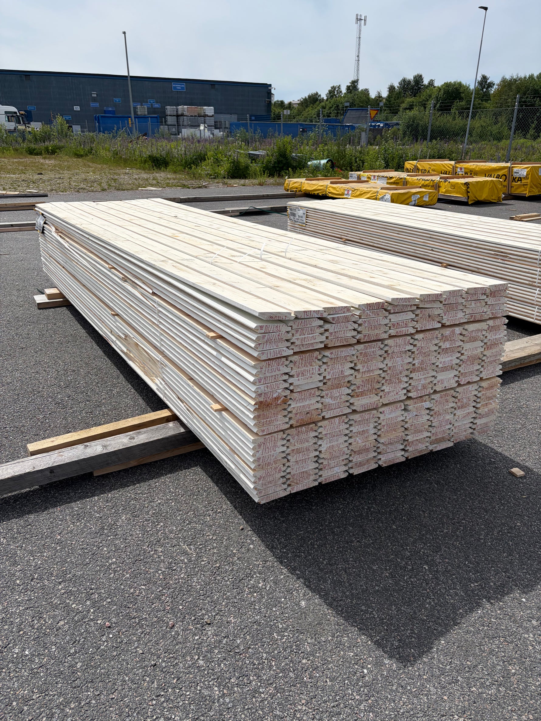 Paket Ytterpanel Dubbelfas Halvspont 22x120mm, 225st 3.60m Mellanstruken&nbsp;