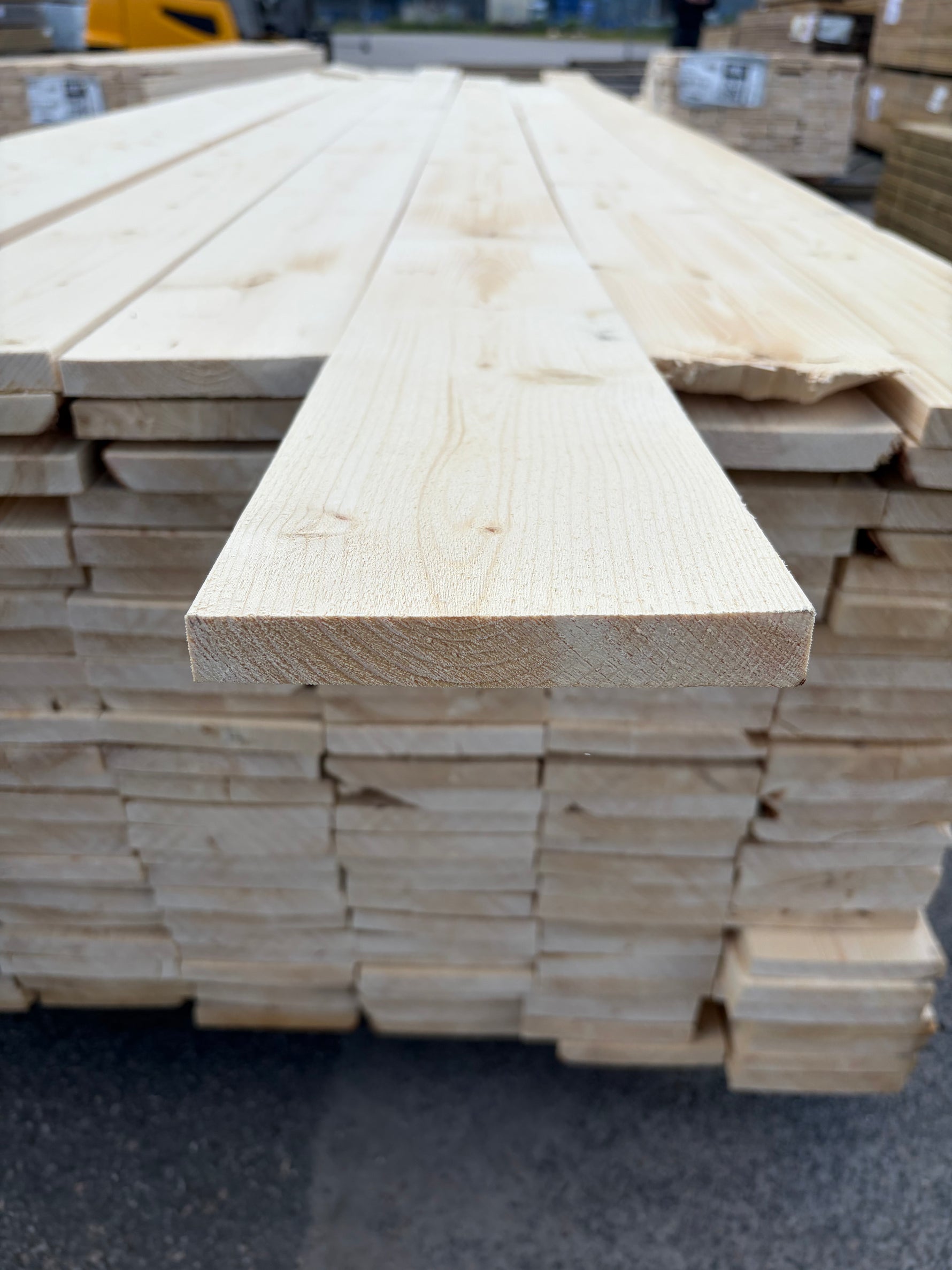 Paket Finsågade Brädor 22x145mm, 181st 3,60–5,40m (Andra sortering)