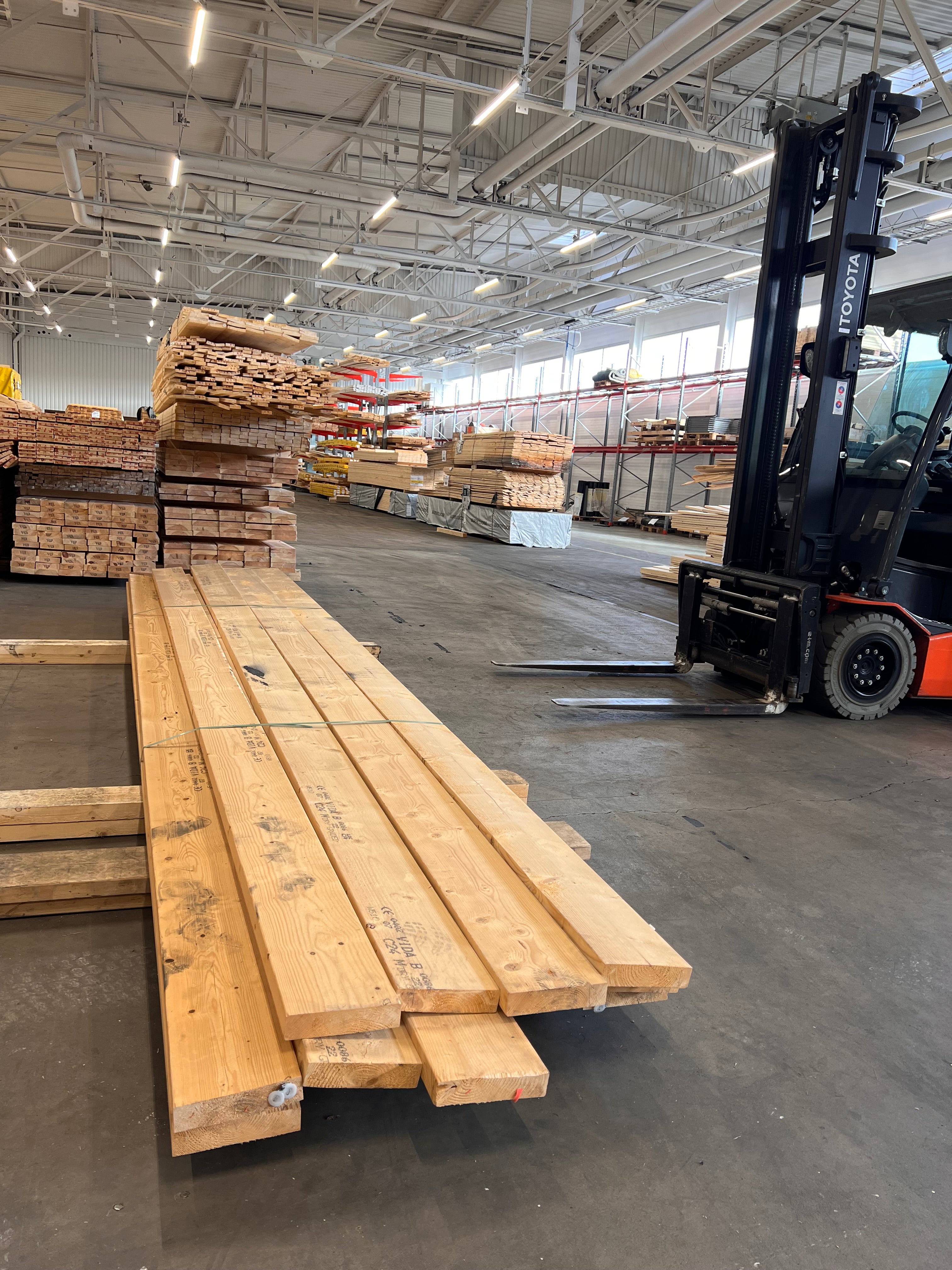 Paket Reglar 45x195mm C24 – 14 st (5,40 m, Gran)