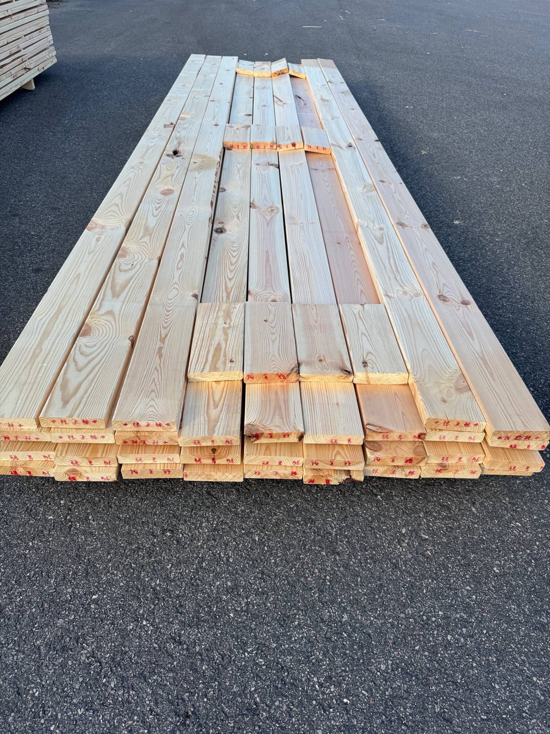 Paket Hyvlad 28x120 – 32st – 3.90 m – ANDRASORTERING