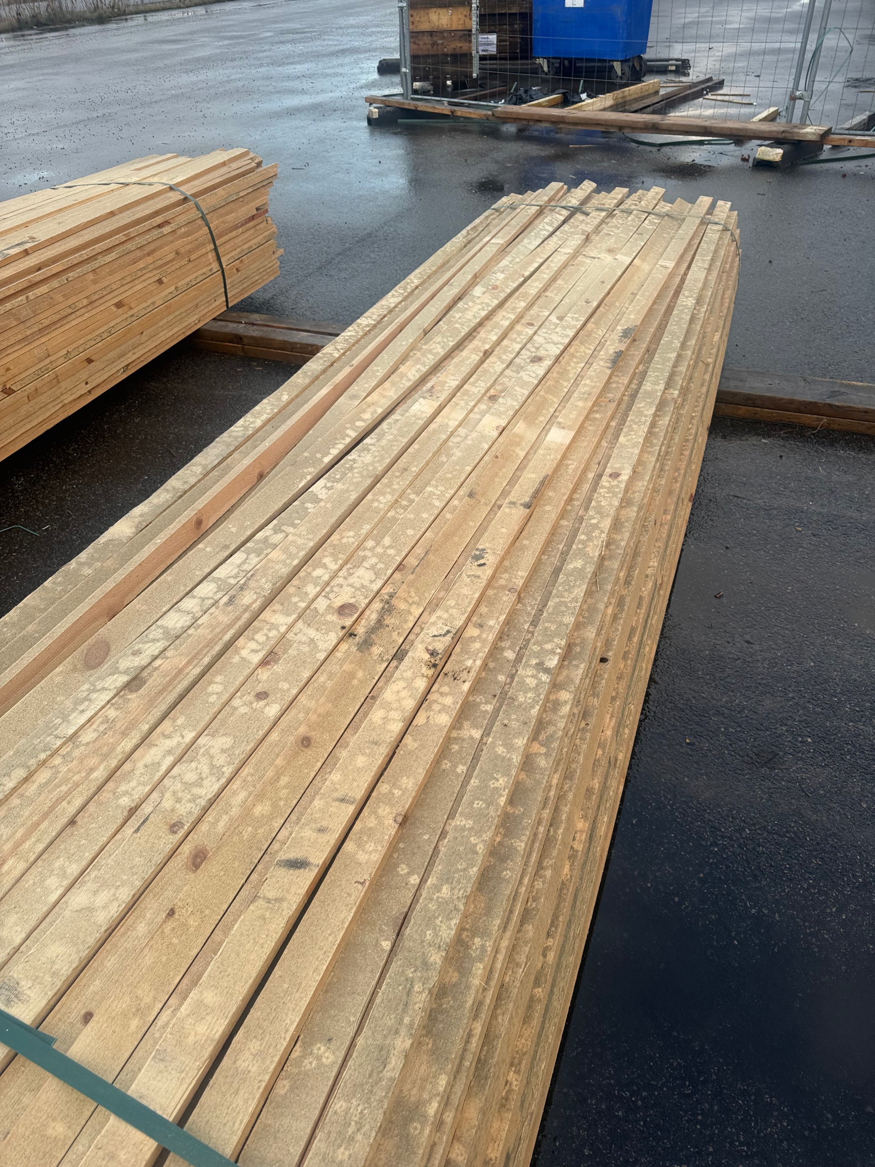 Paket Läkt 19x52 – ca 320 st (4,2–4,5 m, ohyvlade) - Spirec