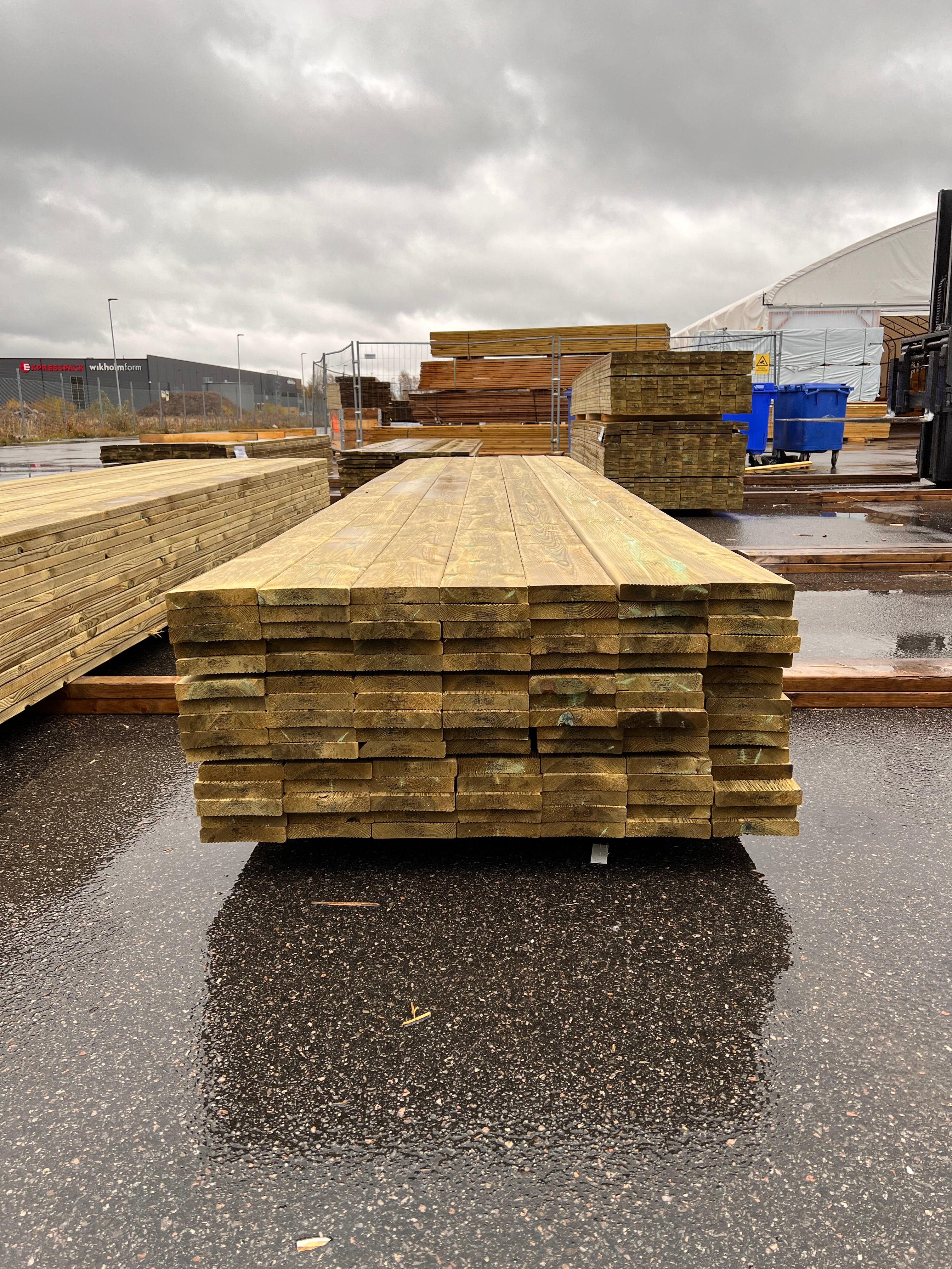 Paket Trall Rillad 28x145mm – 105 st 4.80m Tryckimpregnerad B-sort