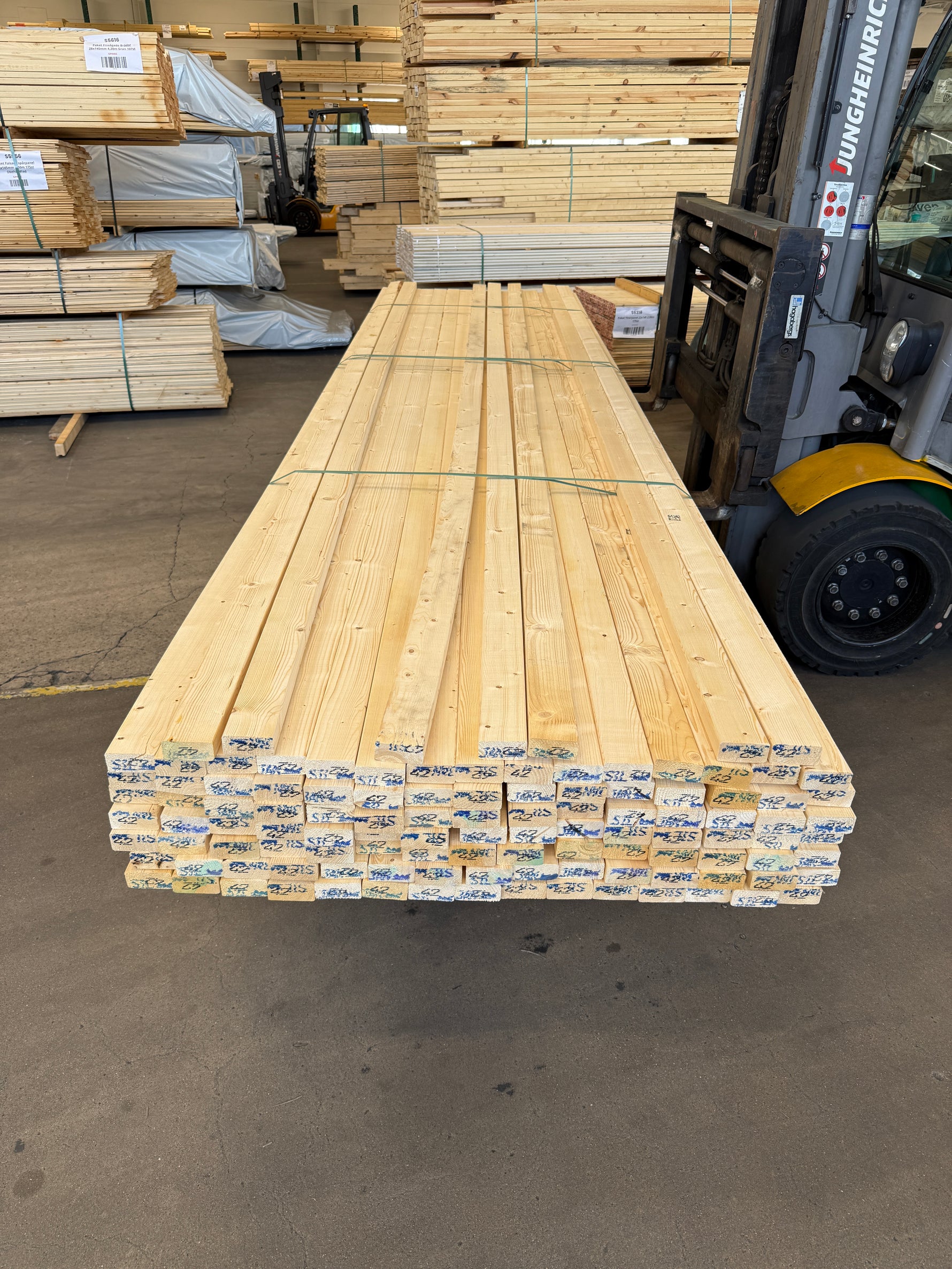 Paket Hyvlade Reglar 34x70mm Gran, 112st 4,20m