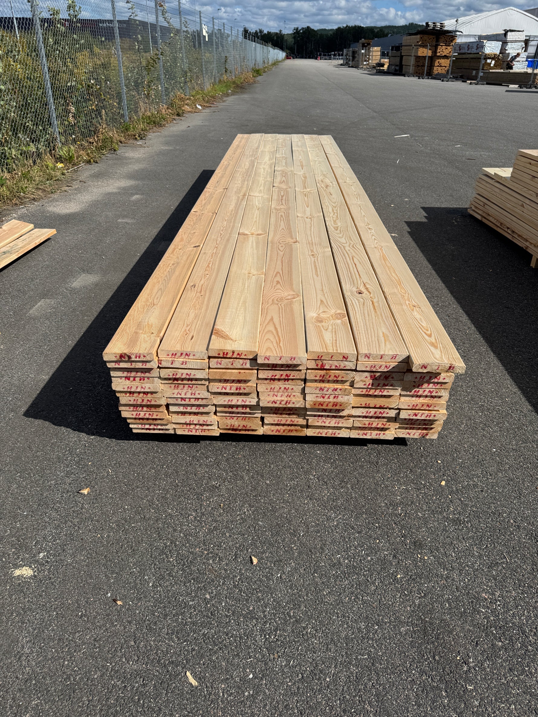 Paket Rillad 28x145 – 84st – 4.80–5.40 m – ANDRASORTERING