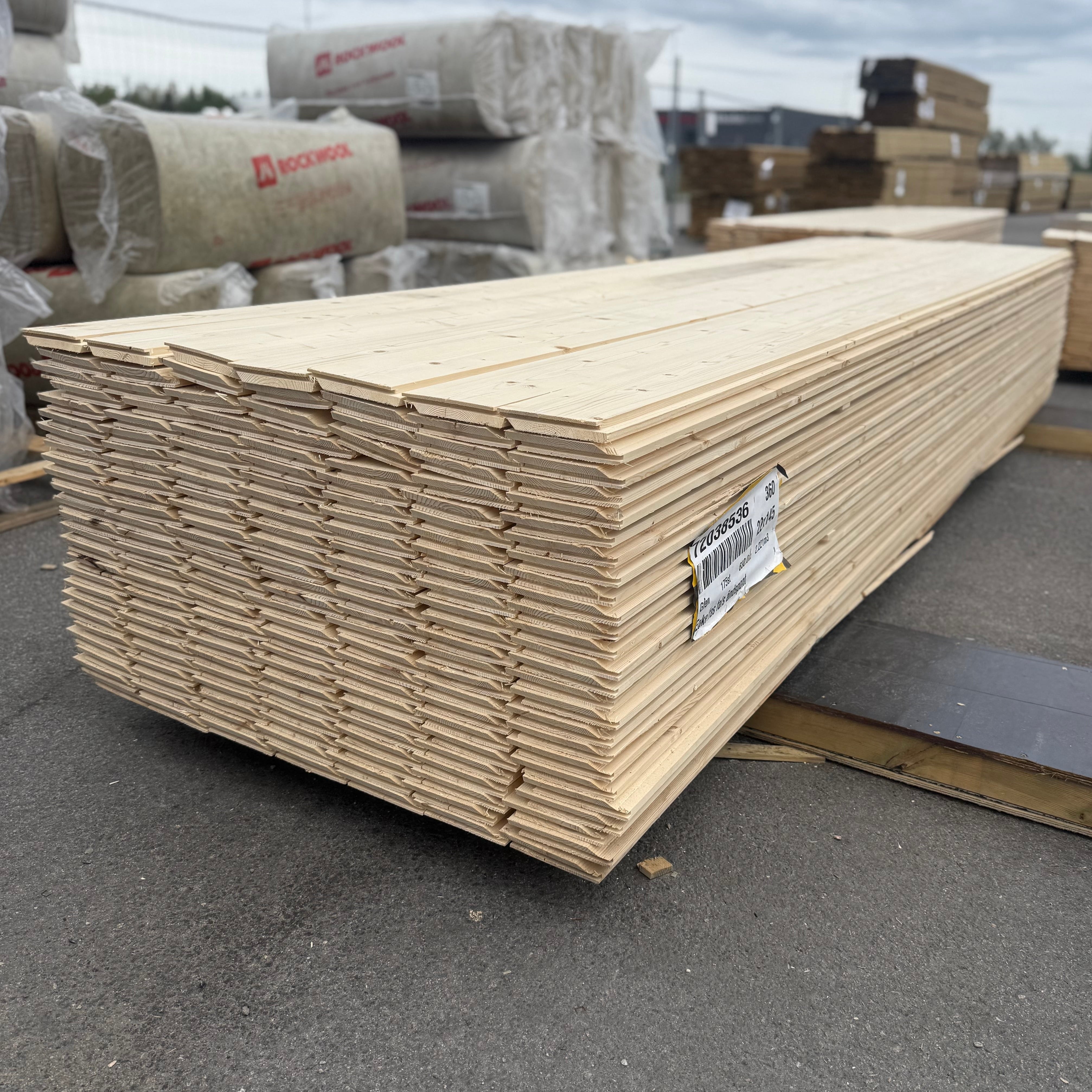 Paket Ytterpanel Enkelfas fals 22x145mm 3.60m- 175st (Obehandlad) lite fukt