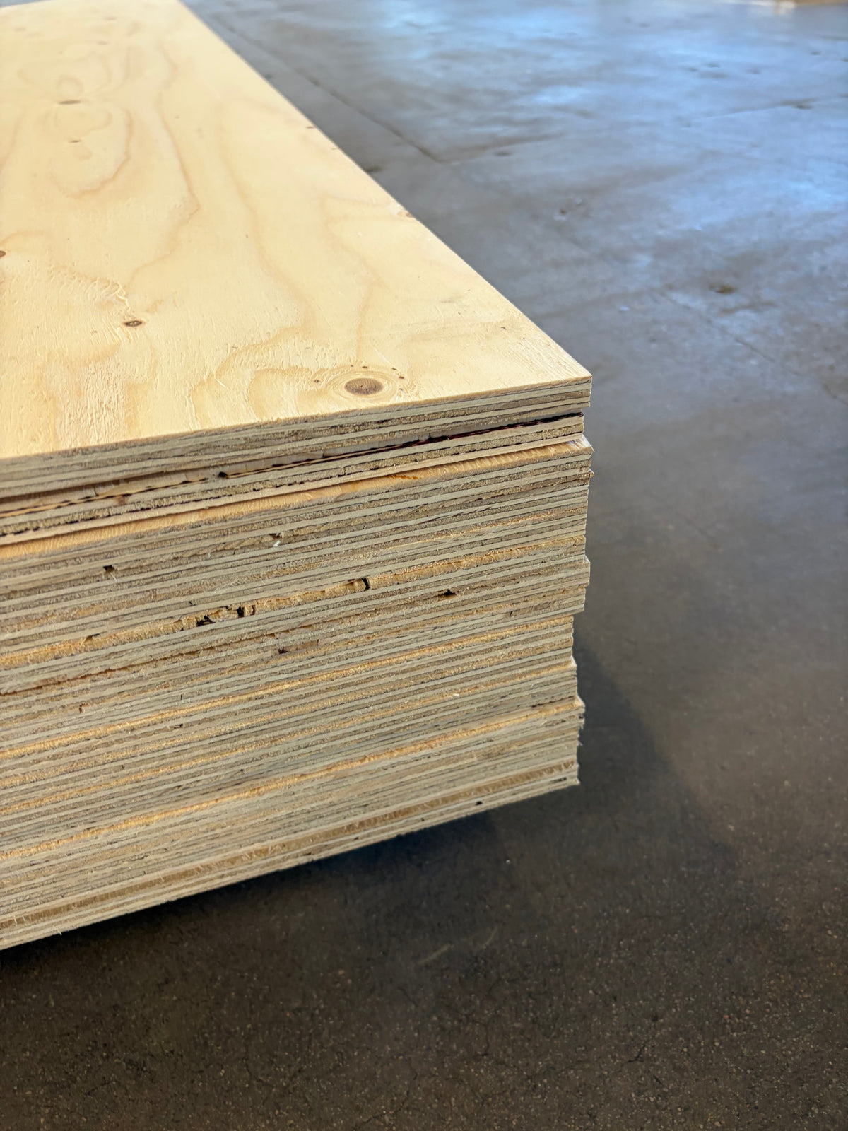 Paket Konstruktionsplywood 12×1200×2400 mm – 16 st