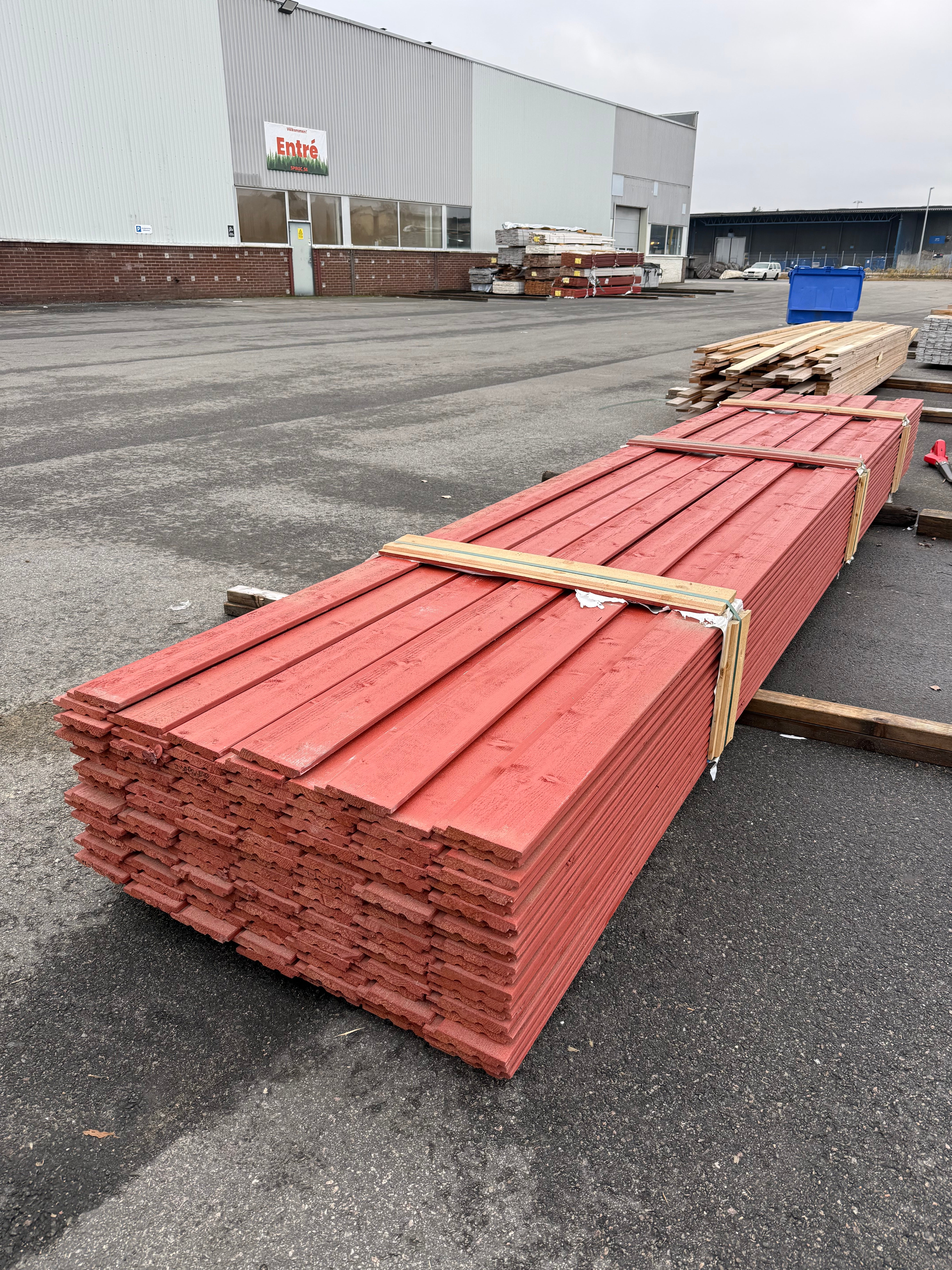 Paket Ytterpanel Falsad Enkelfas 21x147mm – 130 st (5,10 m, Brandröd)