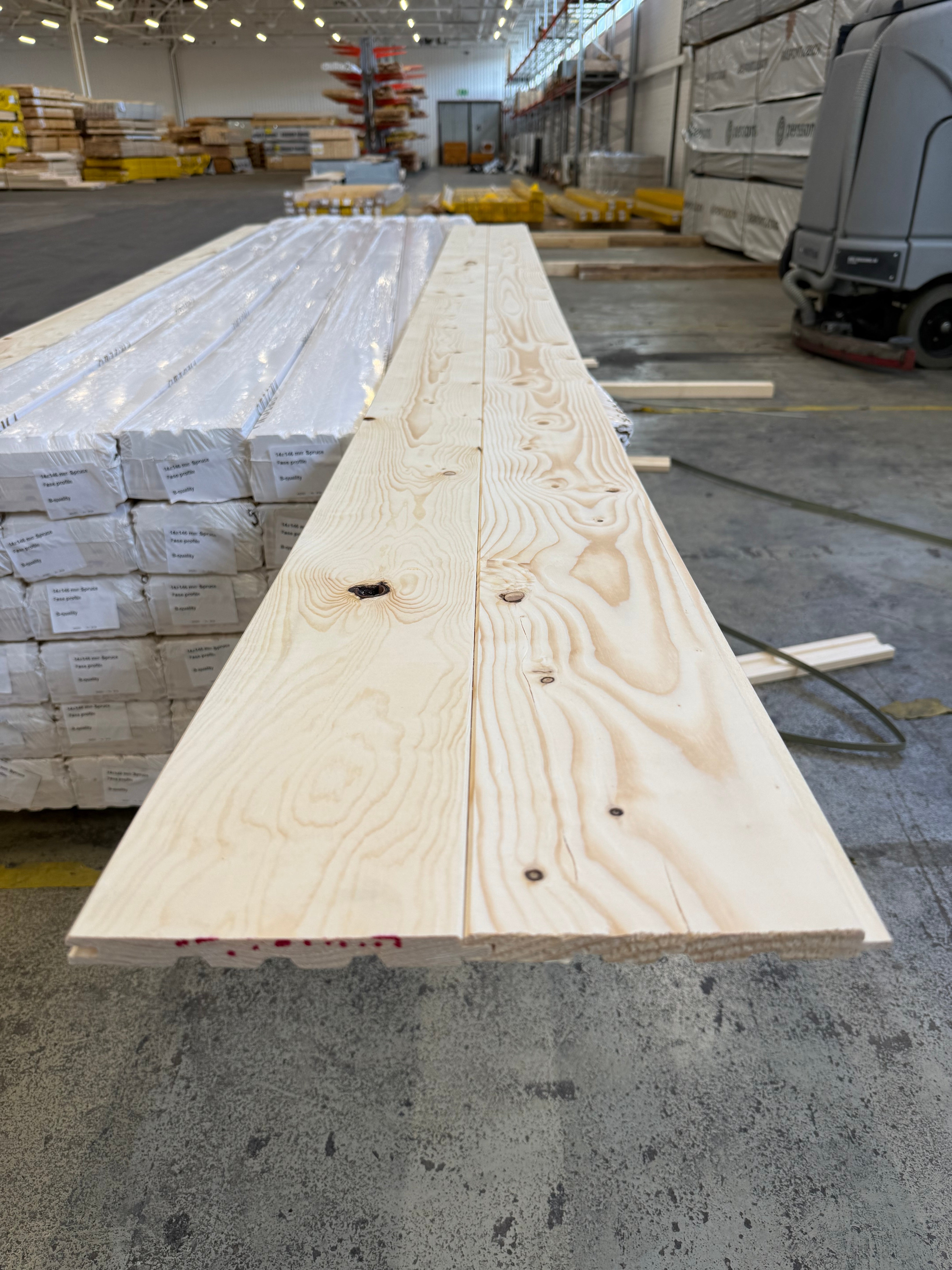 Innerpanel Fasspont 13,5x145mm – B-sortering (Gran, Obehandlad)