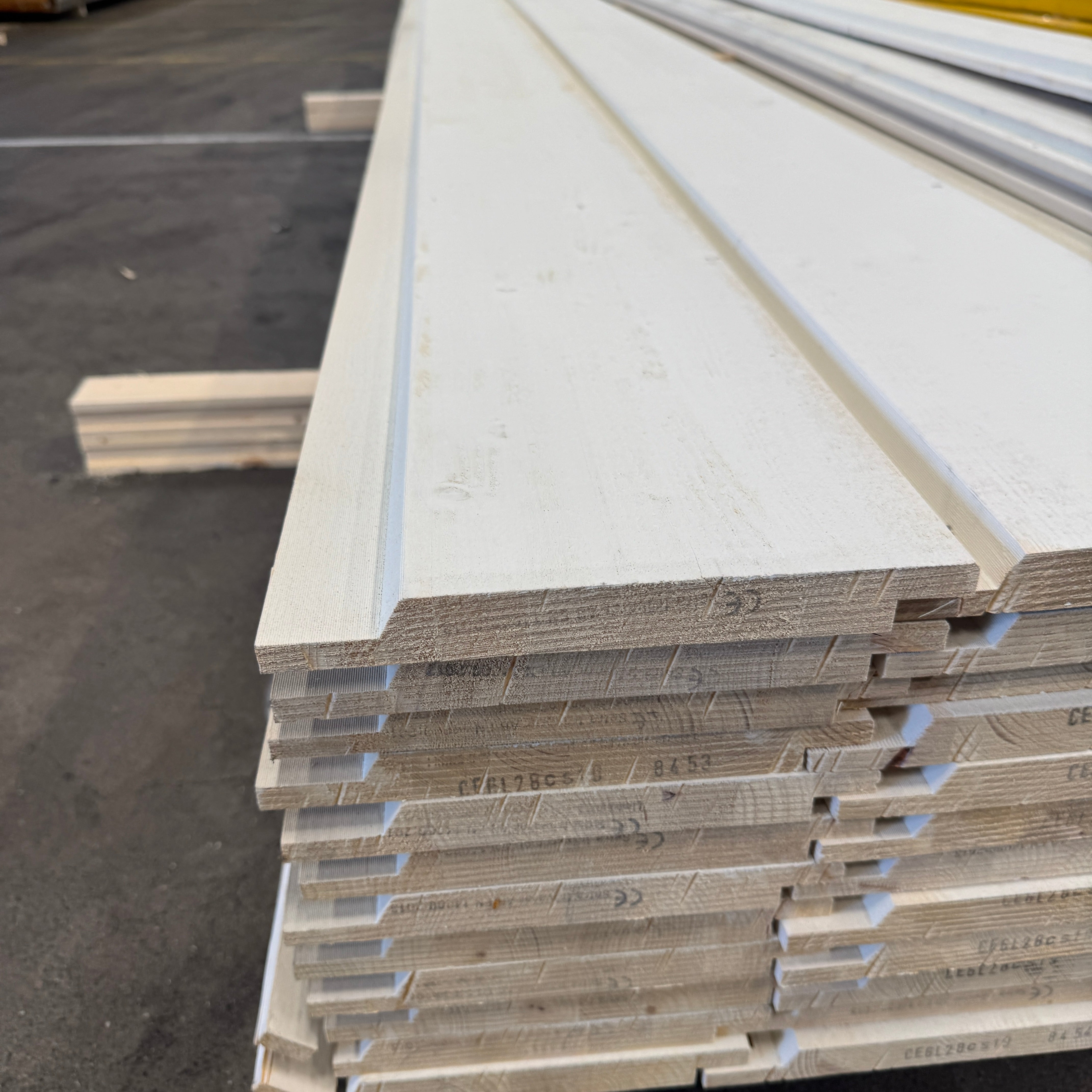 Paket Ytterpanel Limplan Enkelfas 25x225mm – 59 st (4,80 m, gran, grundmålad vit)