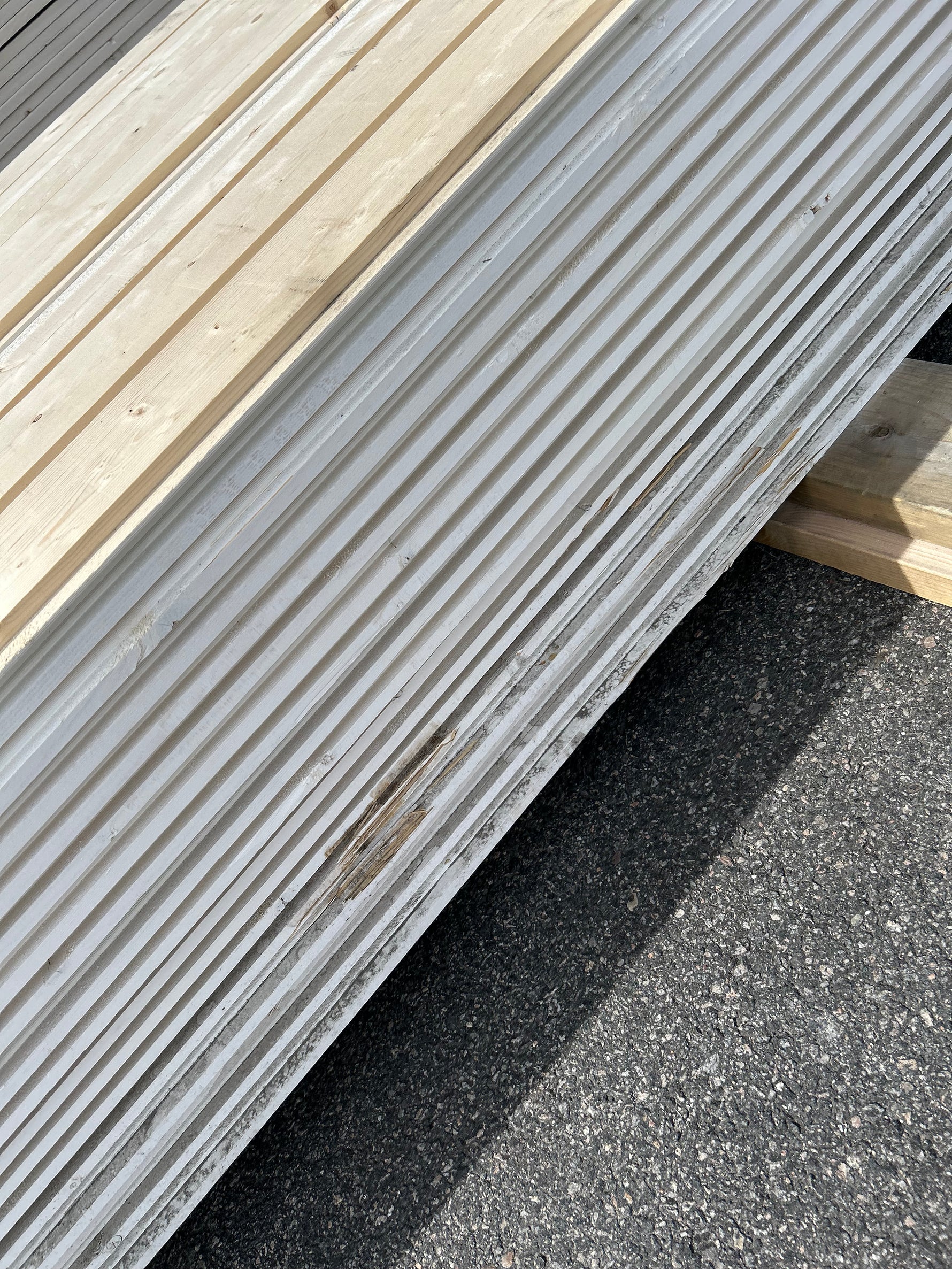 Paket Ytterpanel Dubbelfas Halvspont 22x120mm Grundmålad 161st 4.50m Grundmålad
