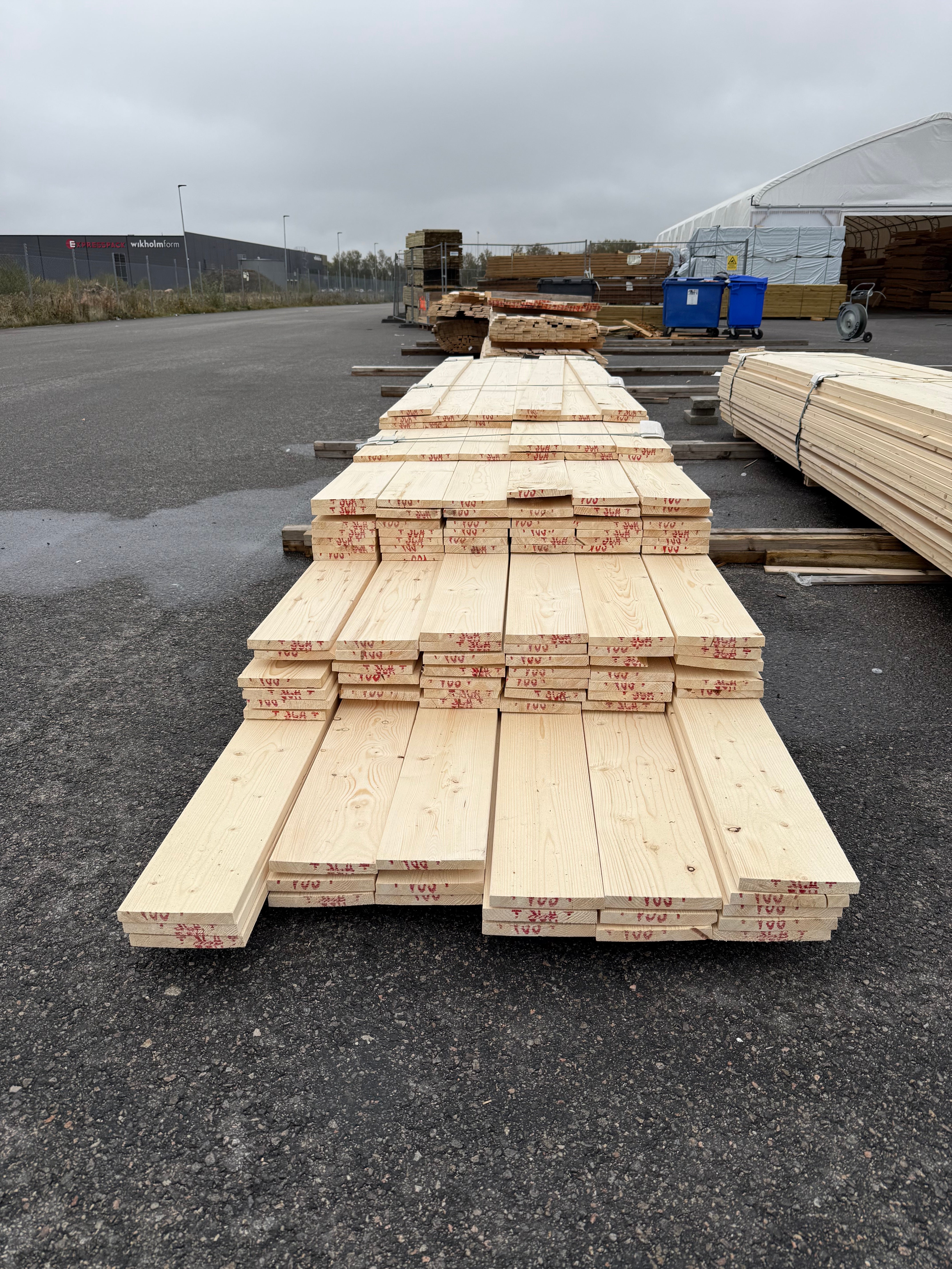 Parti finsågade klädselbrädor 22x170mm, 3.0-5.40m (B-Sortering)