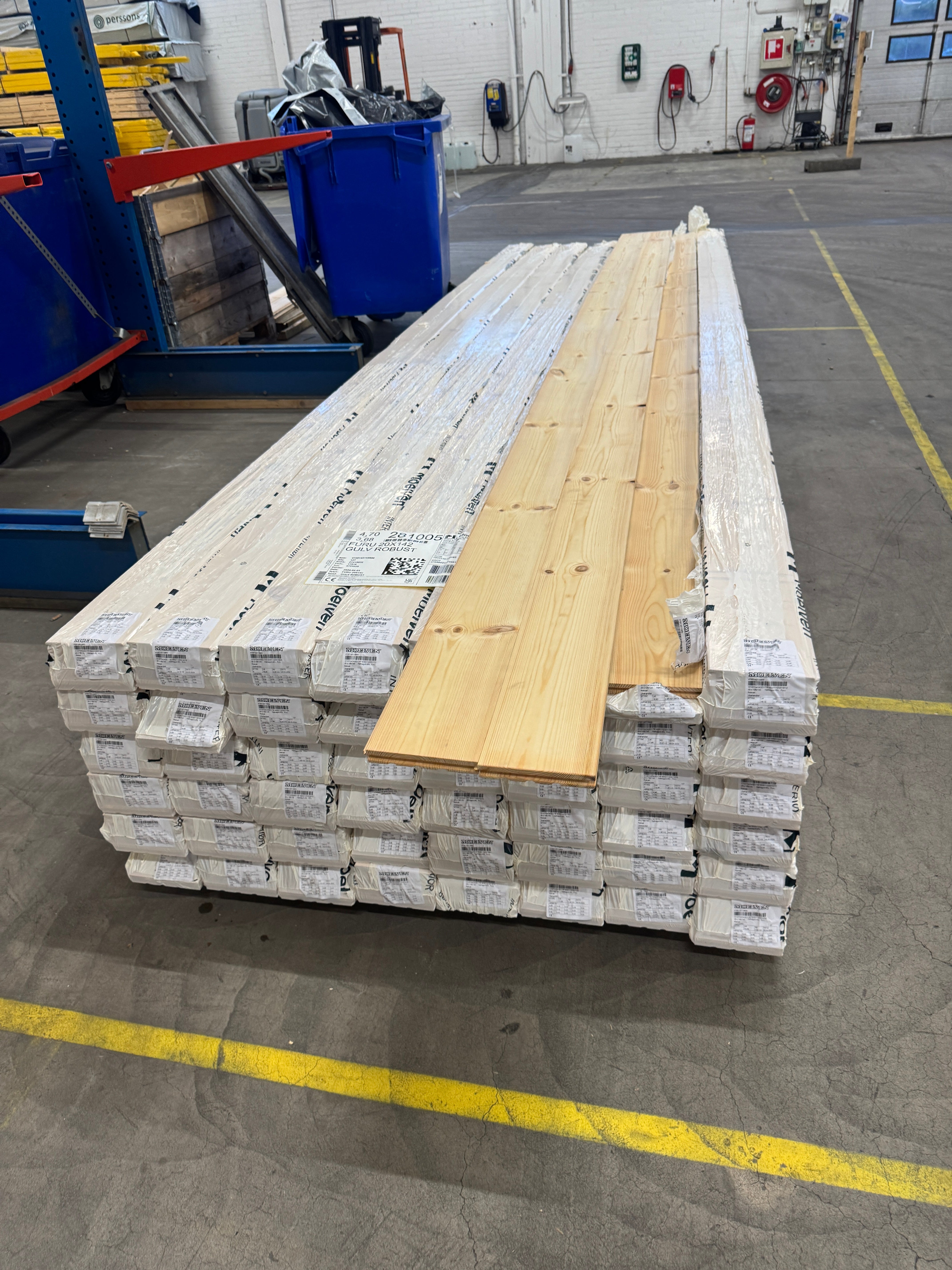 Golv 20x135/142mm – Furu Obehandlad (Robust)