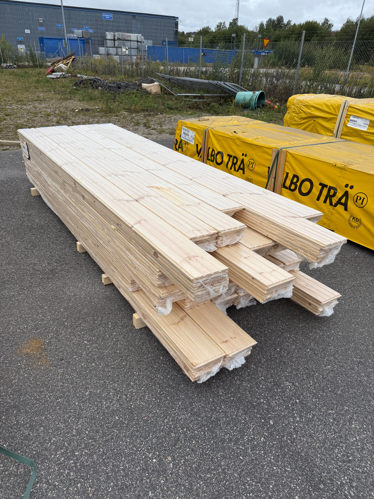 Parti Furugolv Borstad Ljusgrå Ekonomi 25x160 mm – 56,64 m²