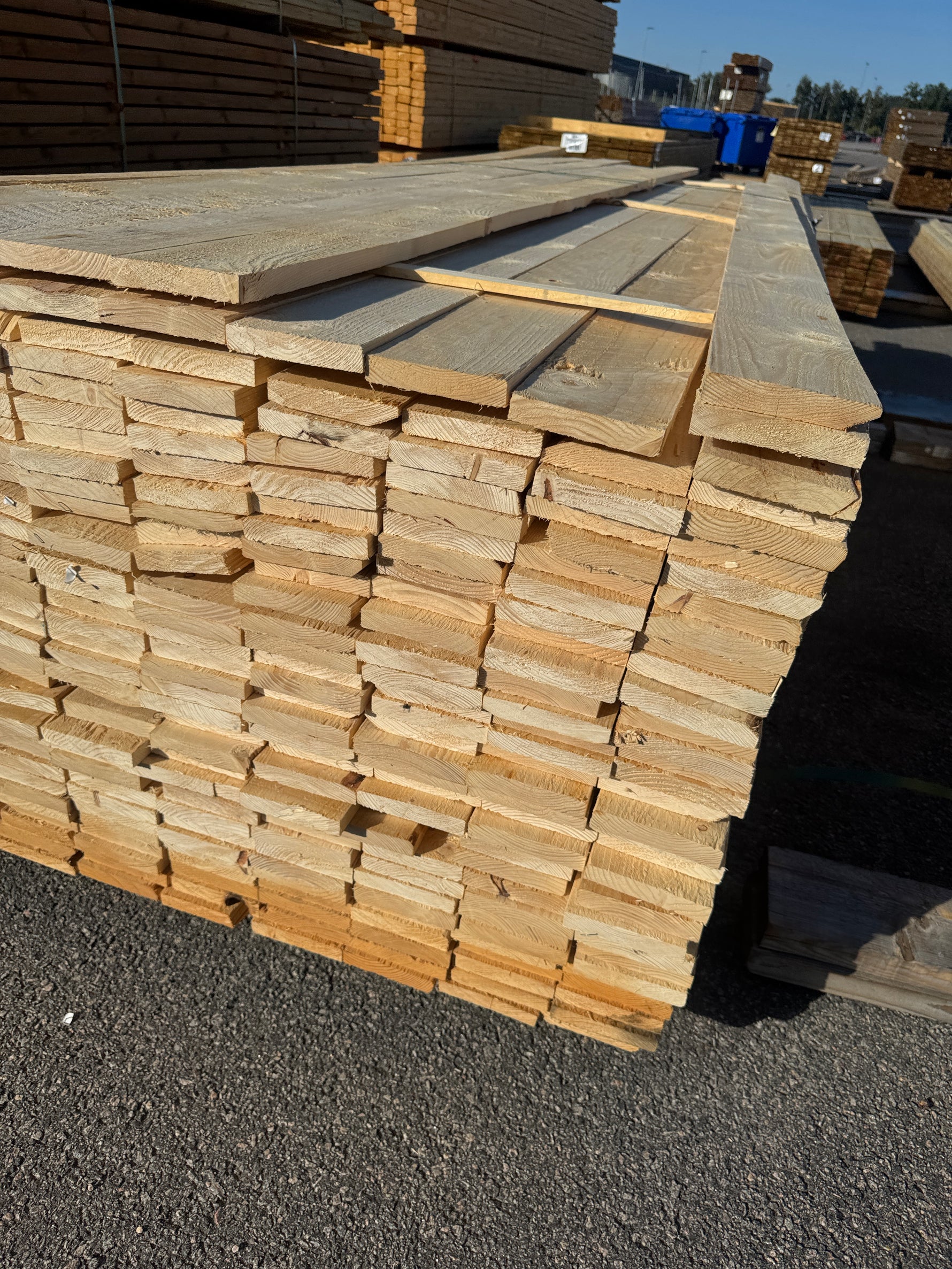 Paket Råsågade Brädor 22×125mm 277st (2.40-3.90m)