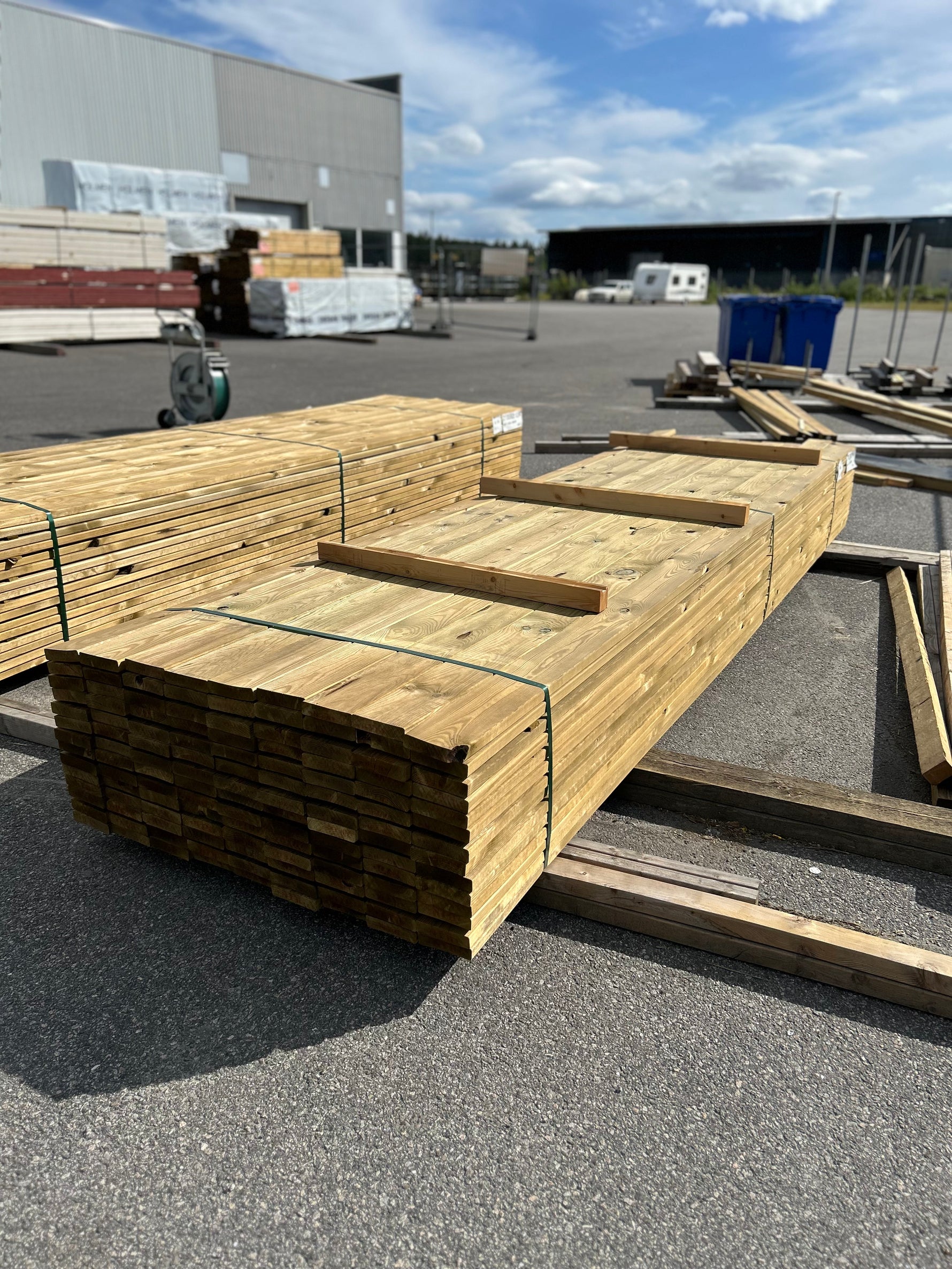 Paket Tryckimpregnerad Trall 28x120mm 3,90–4,20m 135st B-Sortering