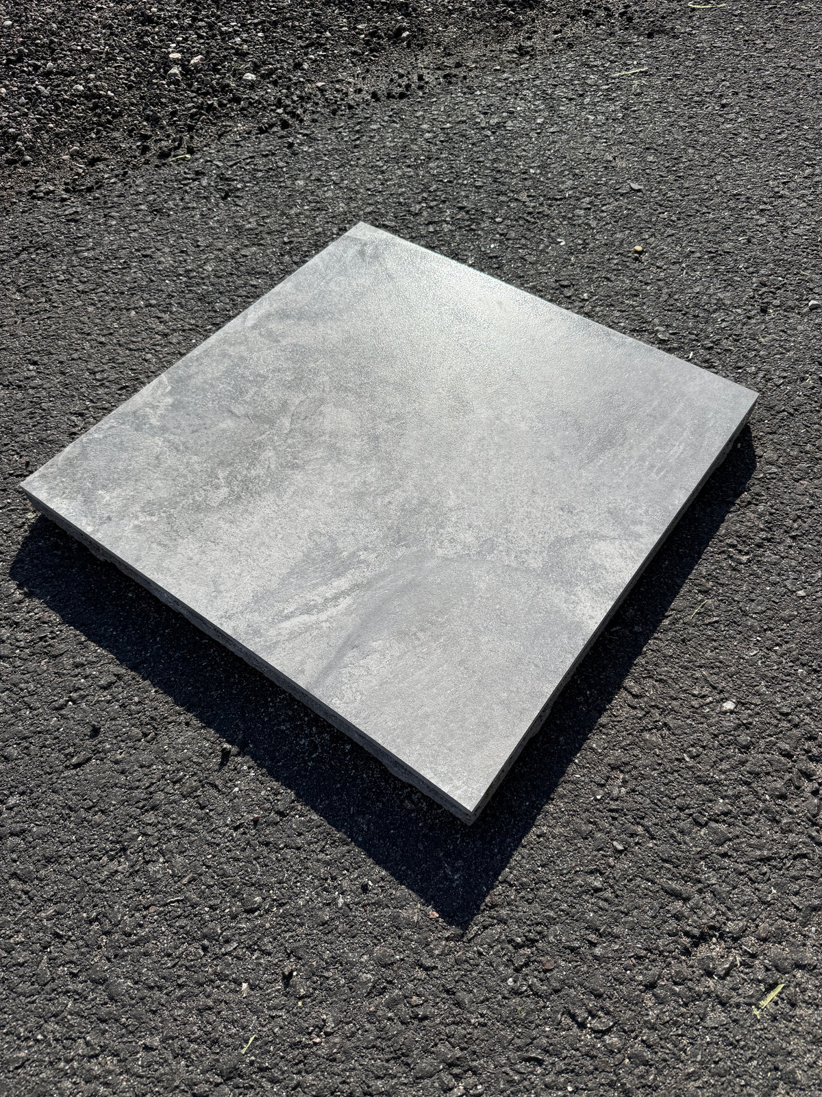 Pall GeoCeramica Marmorsten Grå 600×600×40 mm – 28 st, 10,08 m²