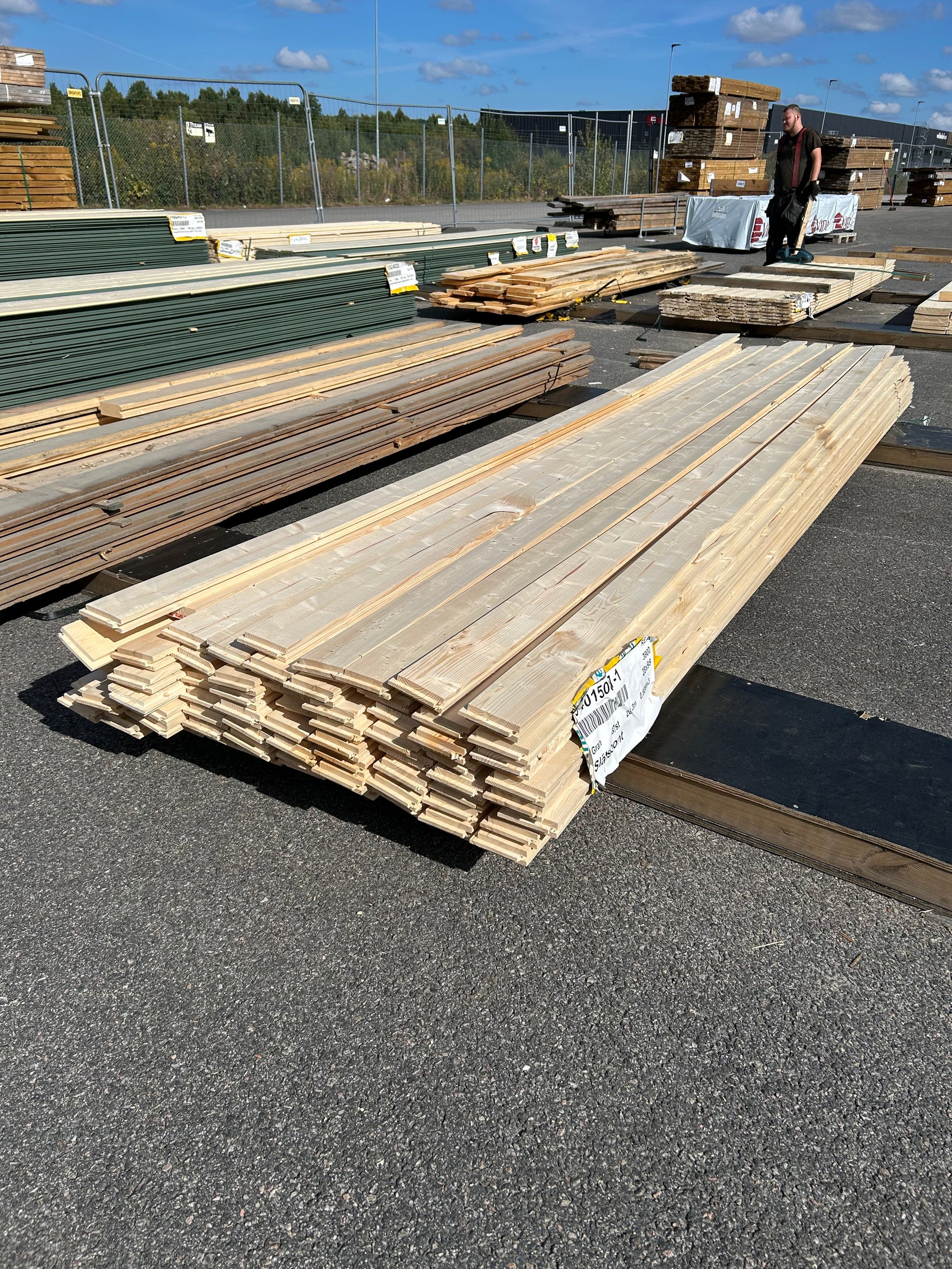 Paket Slätspont 28x95mm 3,90m 67st Gran