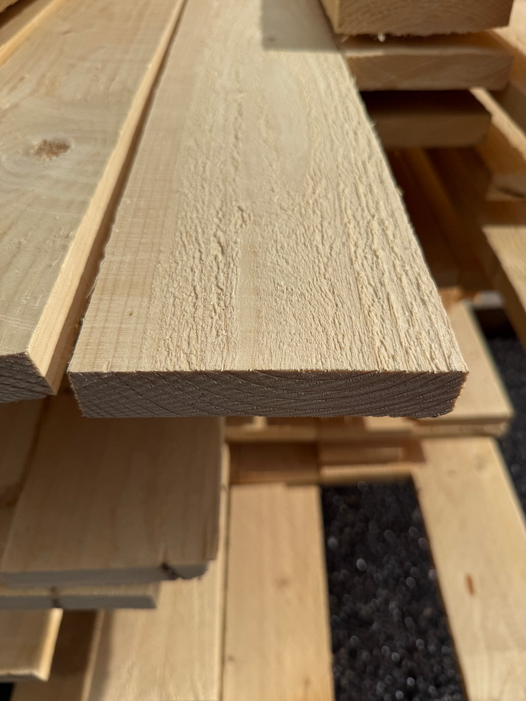 Paket Råsågade Brädor 22x125mm- 272st (2.40-3.60m)