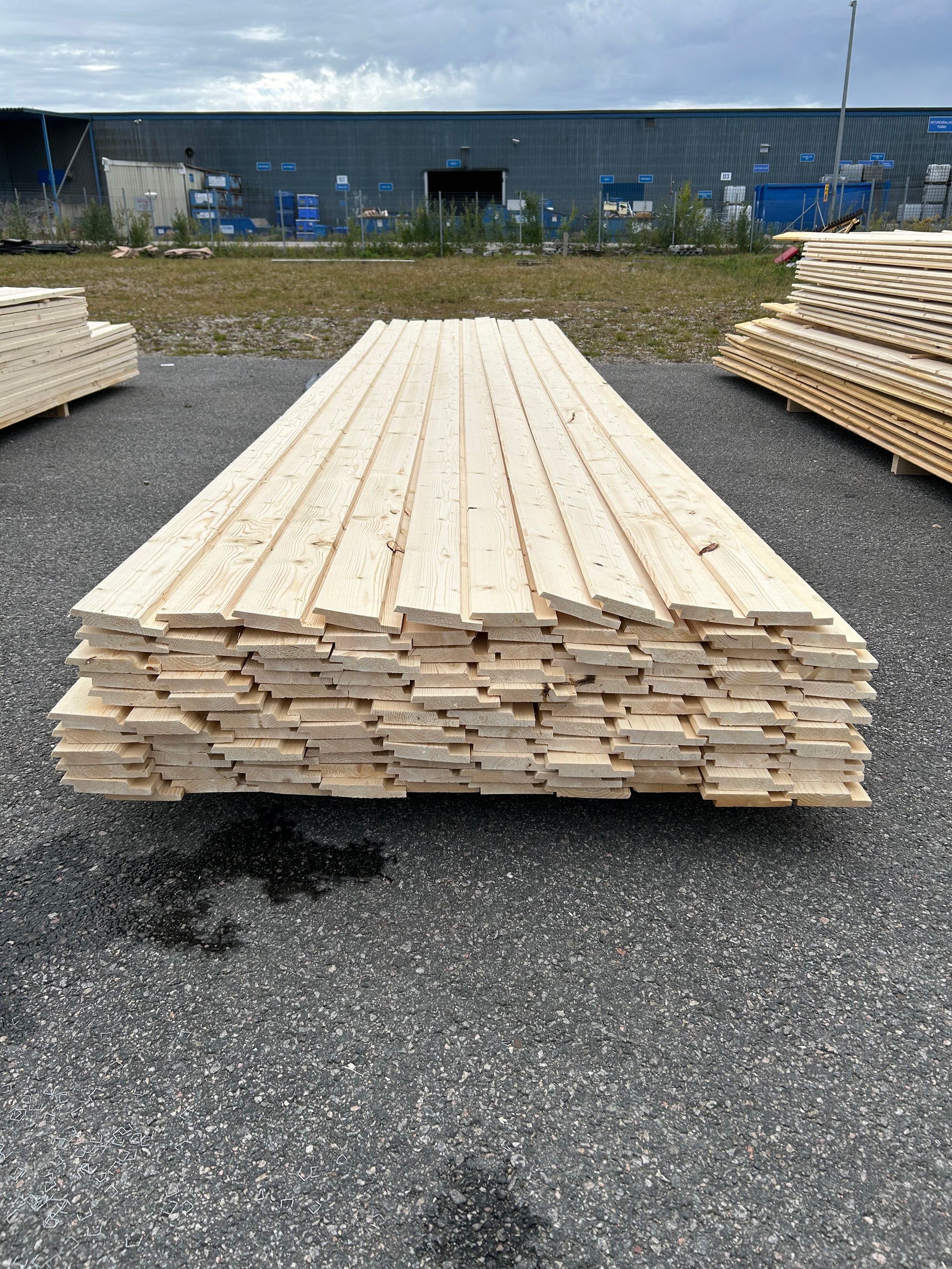 Paket Springpanel 22x120 mm – 4,80m 110st (Andra sortering)