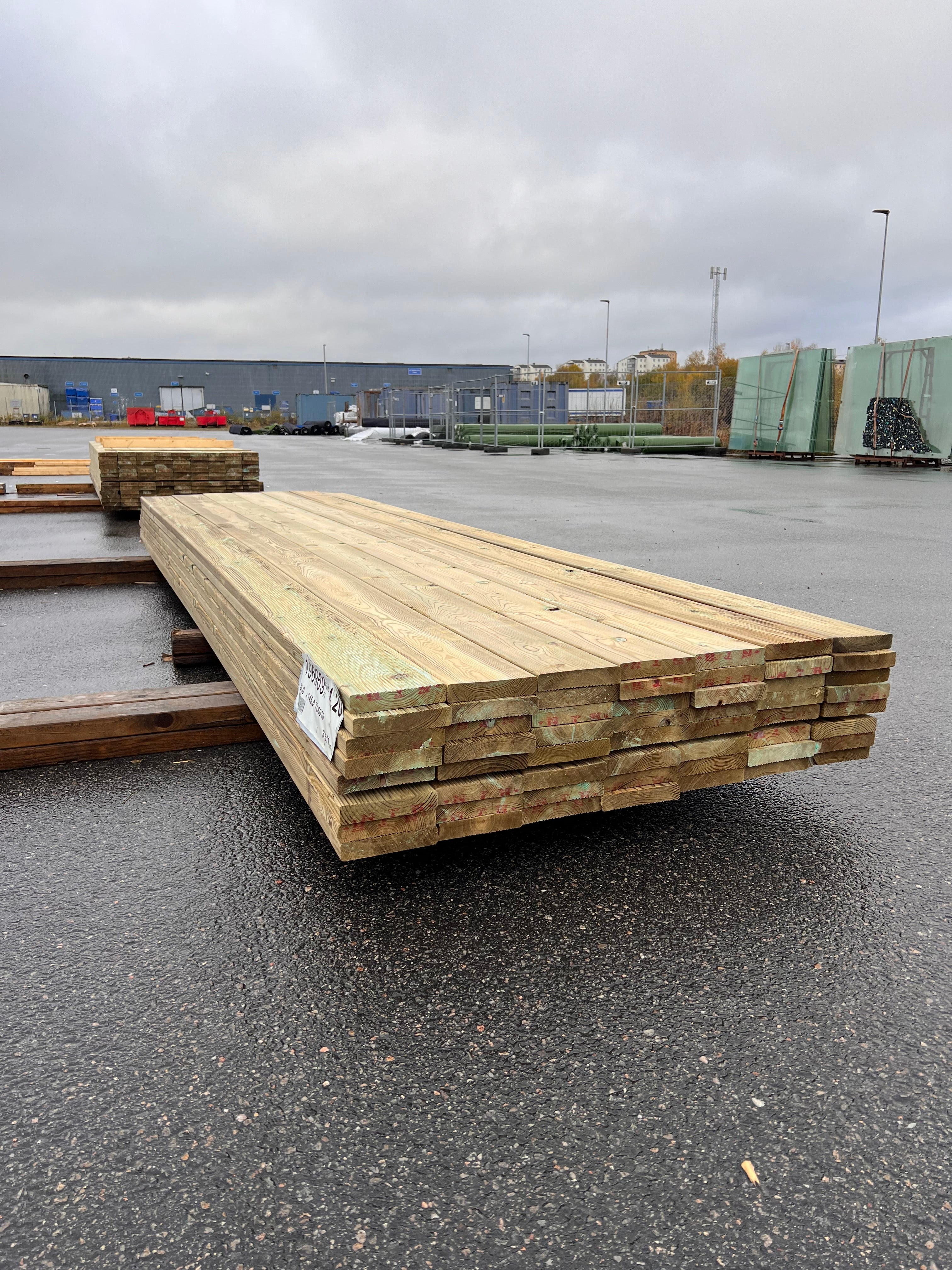 Paket Rillad Trall Tryckimpregnerad 28x145mm – 57 st (3,90 m, Furu, B-sortering)