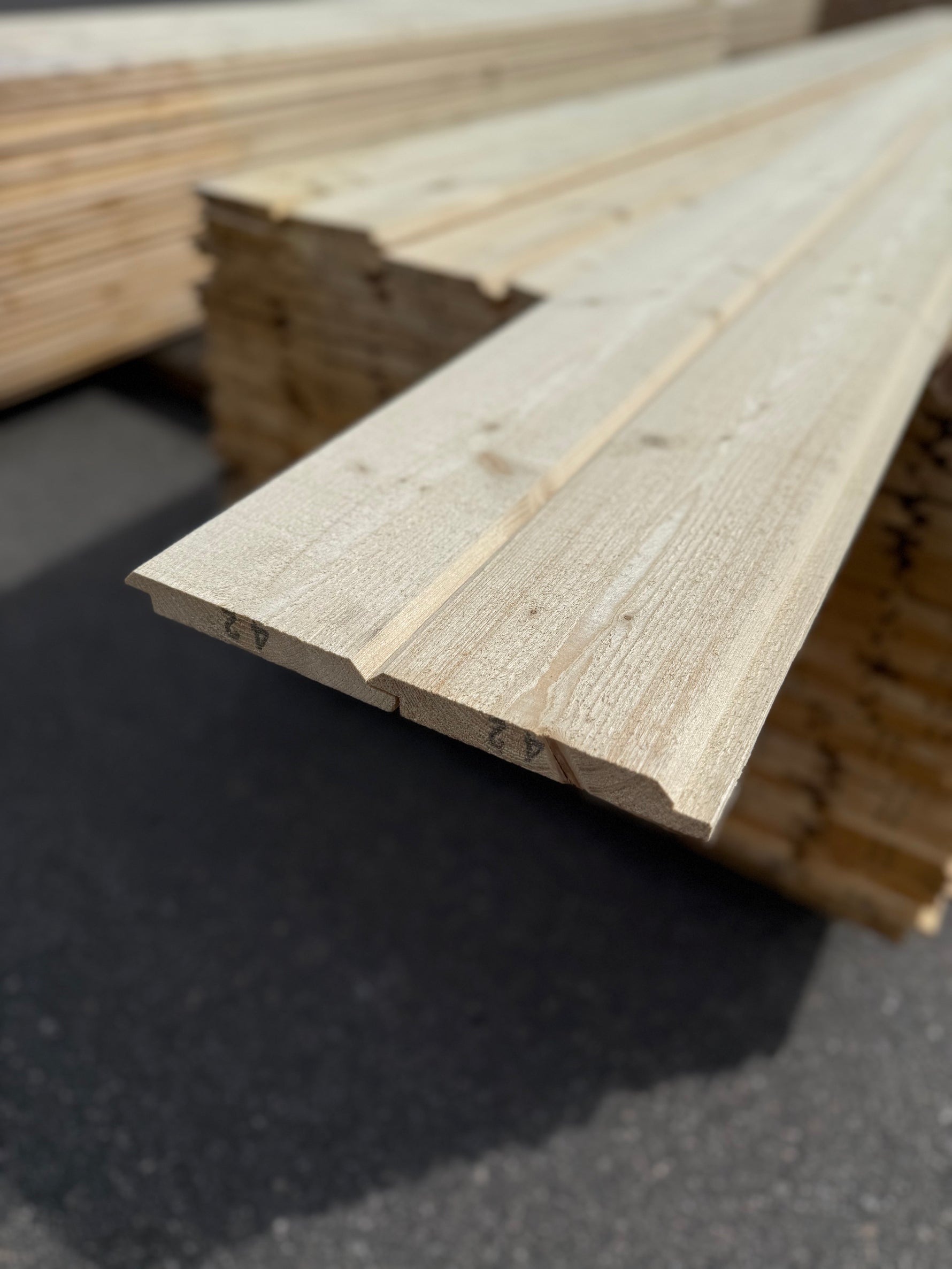 Paket Ytterpanel Dubbelfas Fals 22x145mm 4.20m – 175st (Obehandlad)