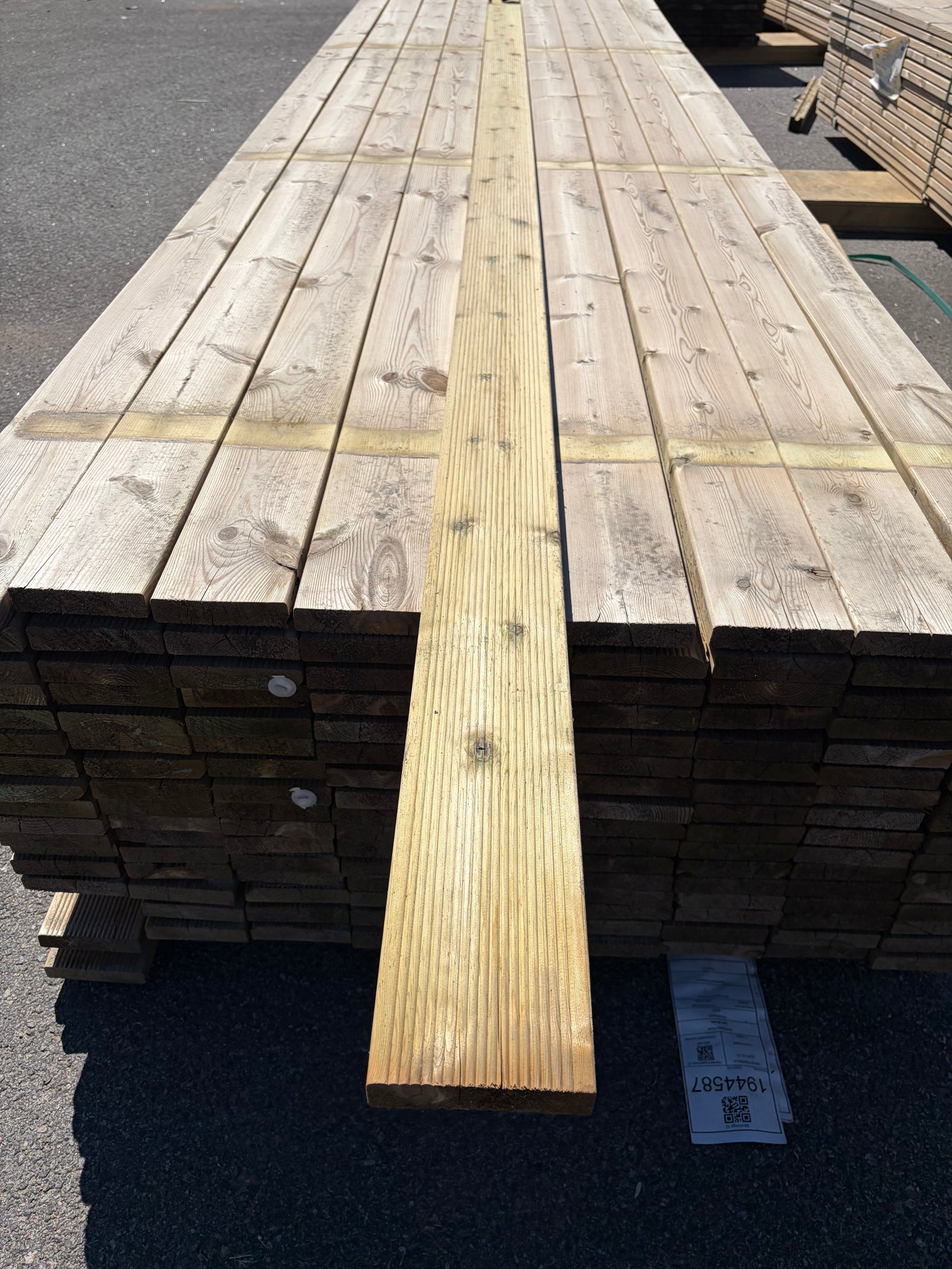 Paket Tryckimpregnerad Rillad Trall 28x120mm, 144st 3,90m