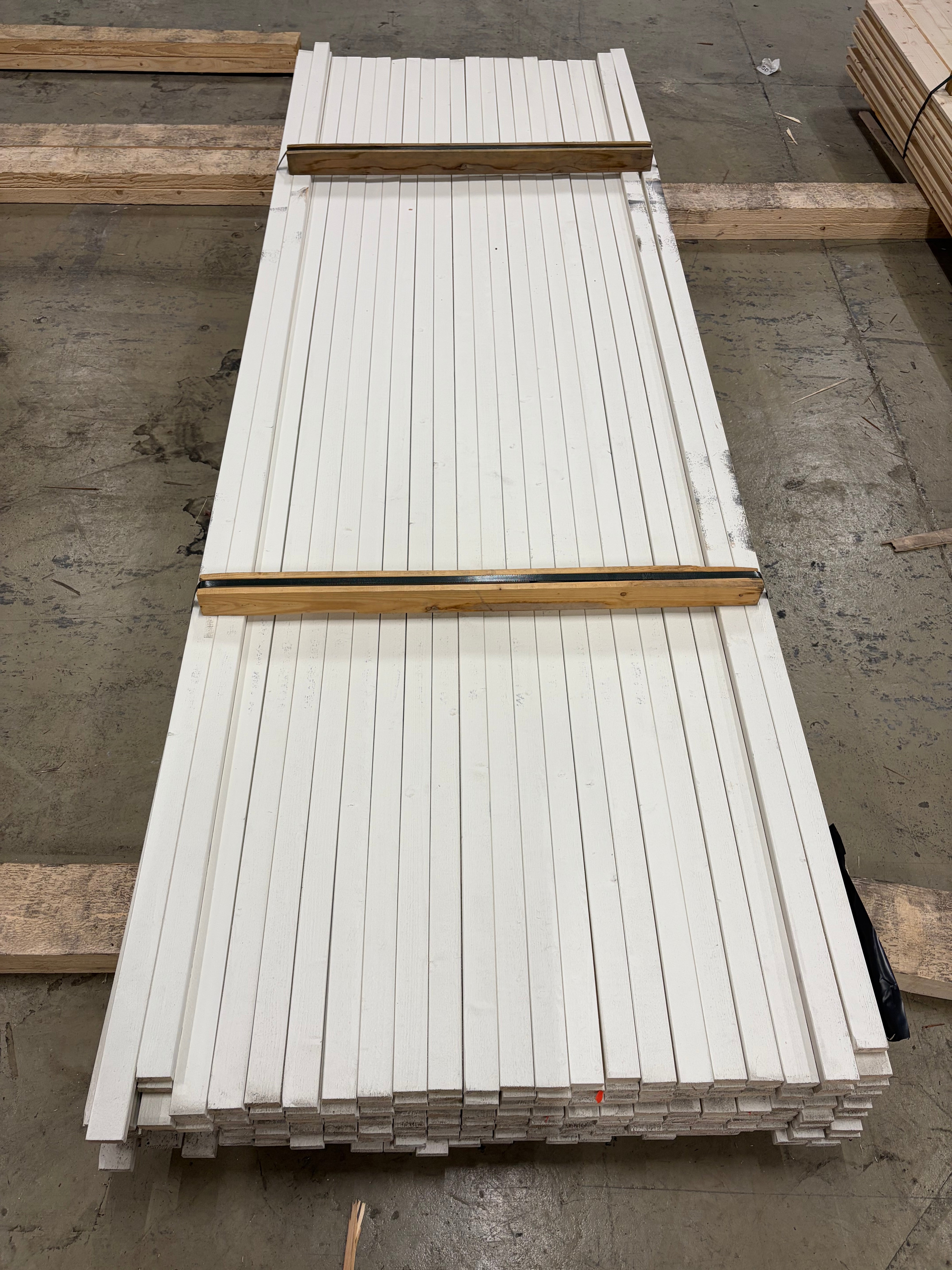 Paket Finsågad Panel 22×45 – 180 st (3.0 m) Mellanstruken