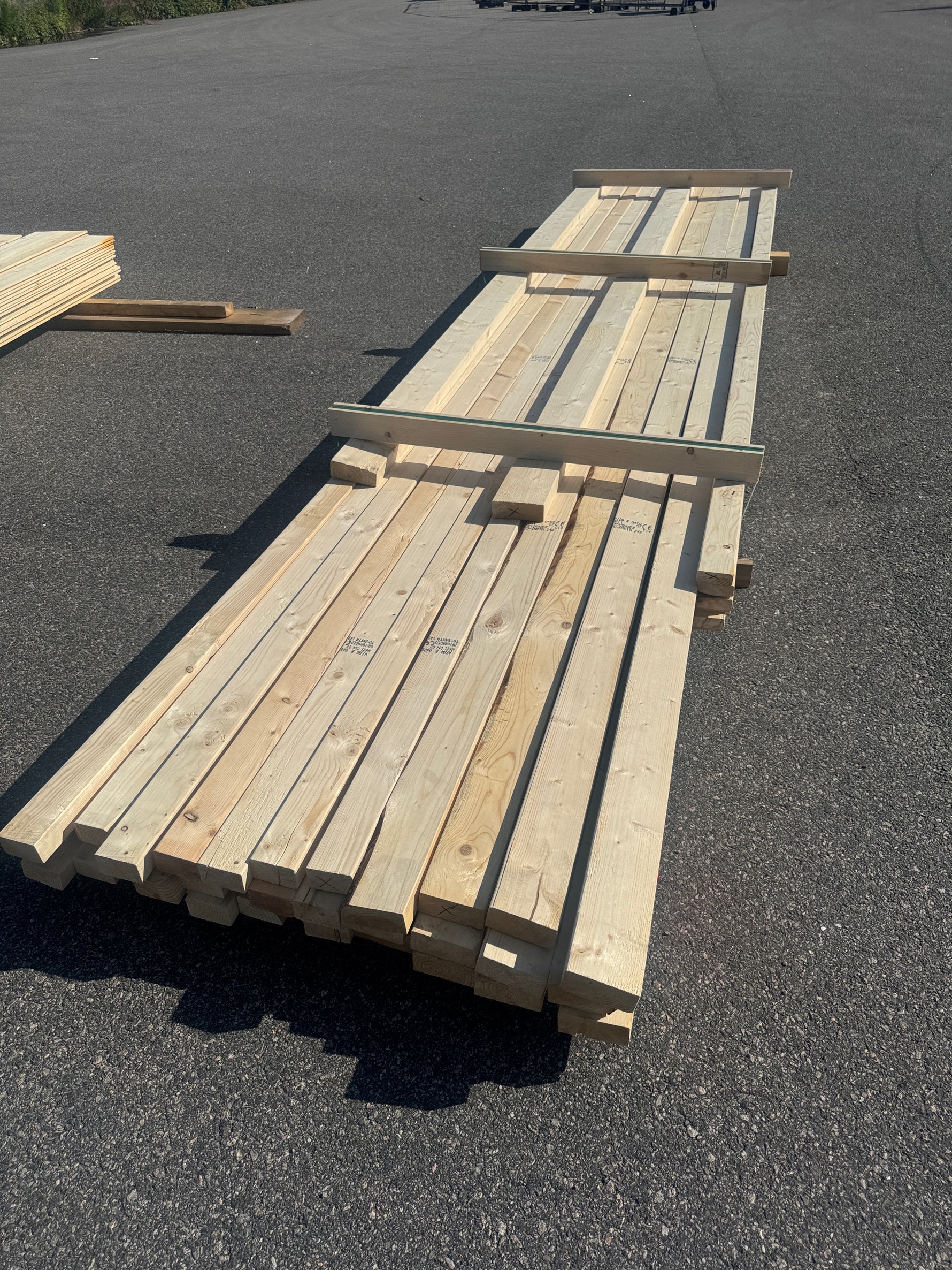 Utsorterat Paket Reglar och Glespanel 3,60–4,80m Blandade Dimensioner