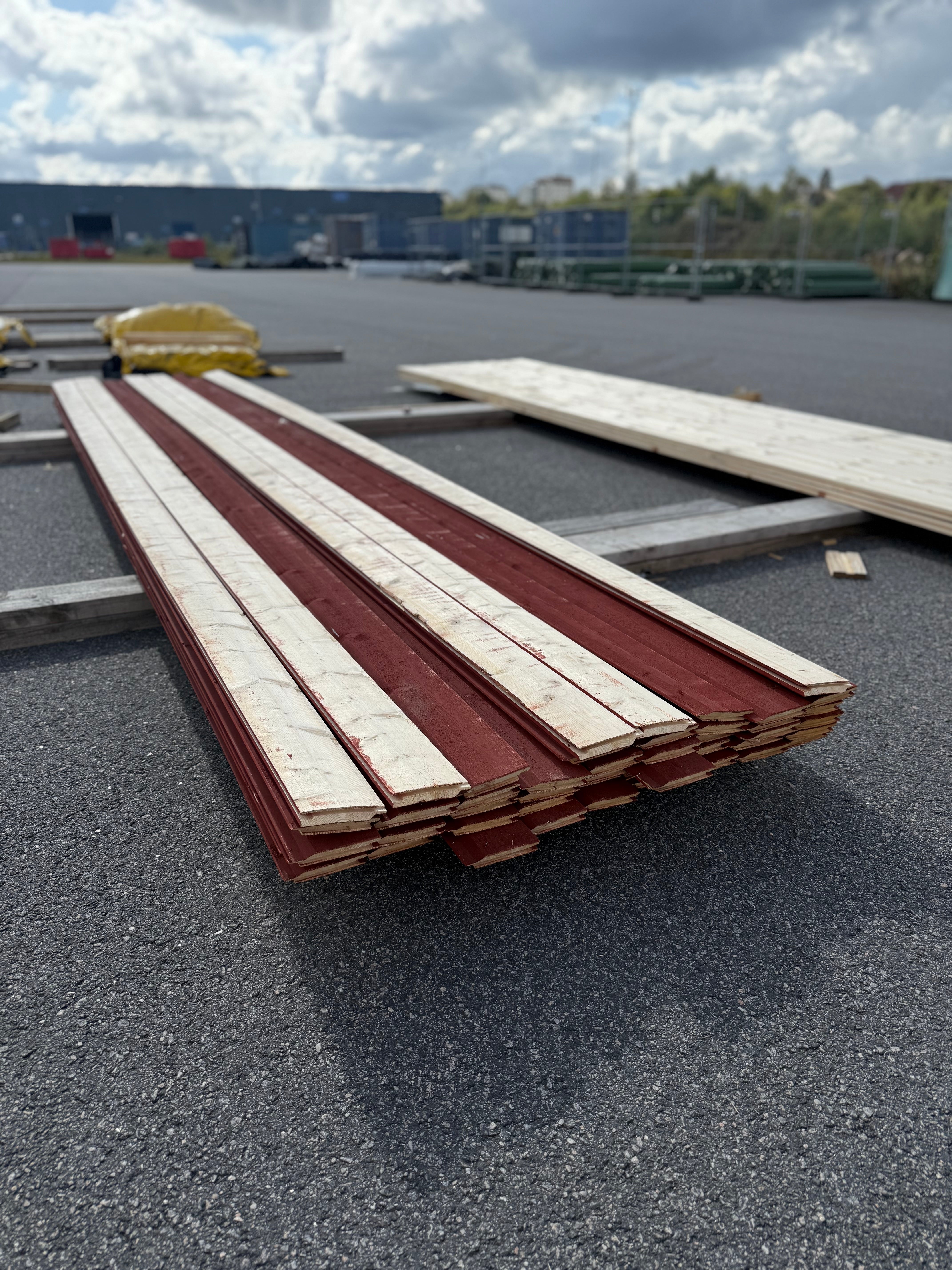 Paket Enkelfas ändspont 22x120 – Gran (49 st, 4,8 m, slamfärg)