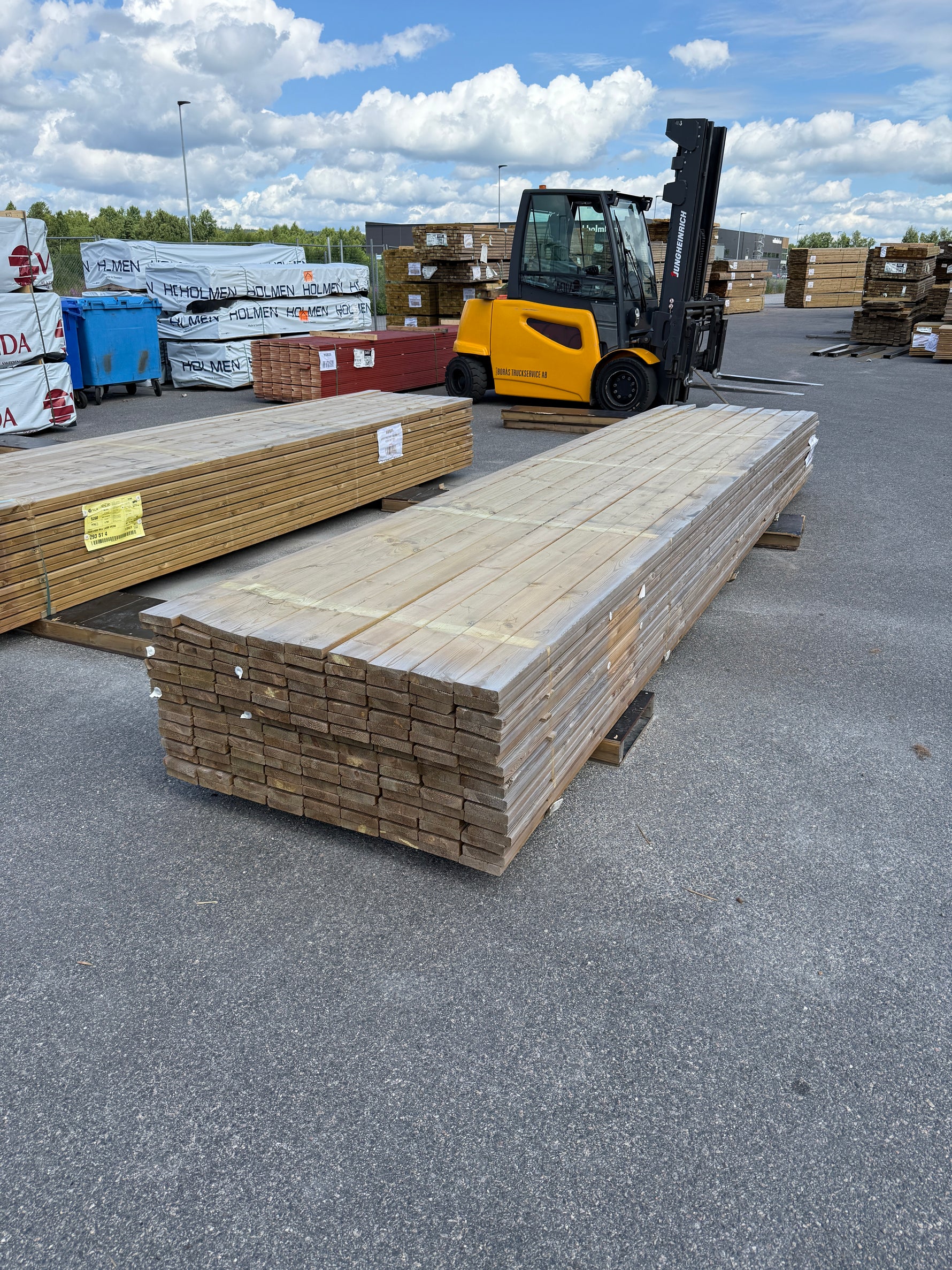 Paket Tryckimpregnerad Rillad Trall 28x120mm, 144st 5.10m- Väderbitet