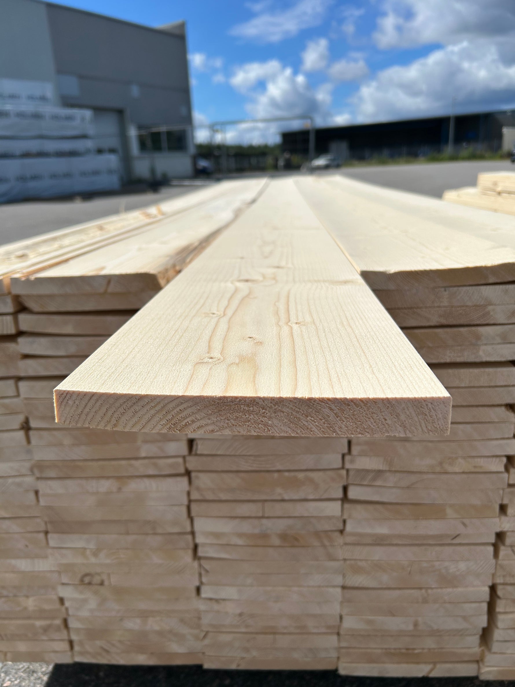 Paket Finsågade Brädor 22x195mm, 129st 4,20–5,40m (Andra sortering)