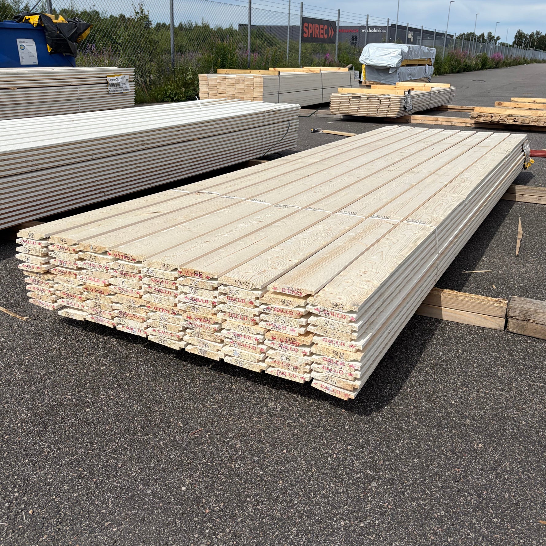 Paket Ytterpanel Enkelfas Halvspont 22x120mm, 90st 3.60m Grundmålad
