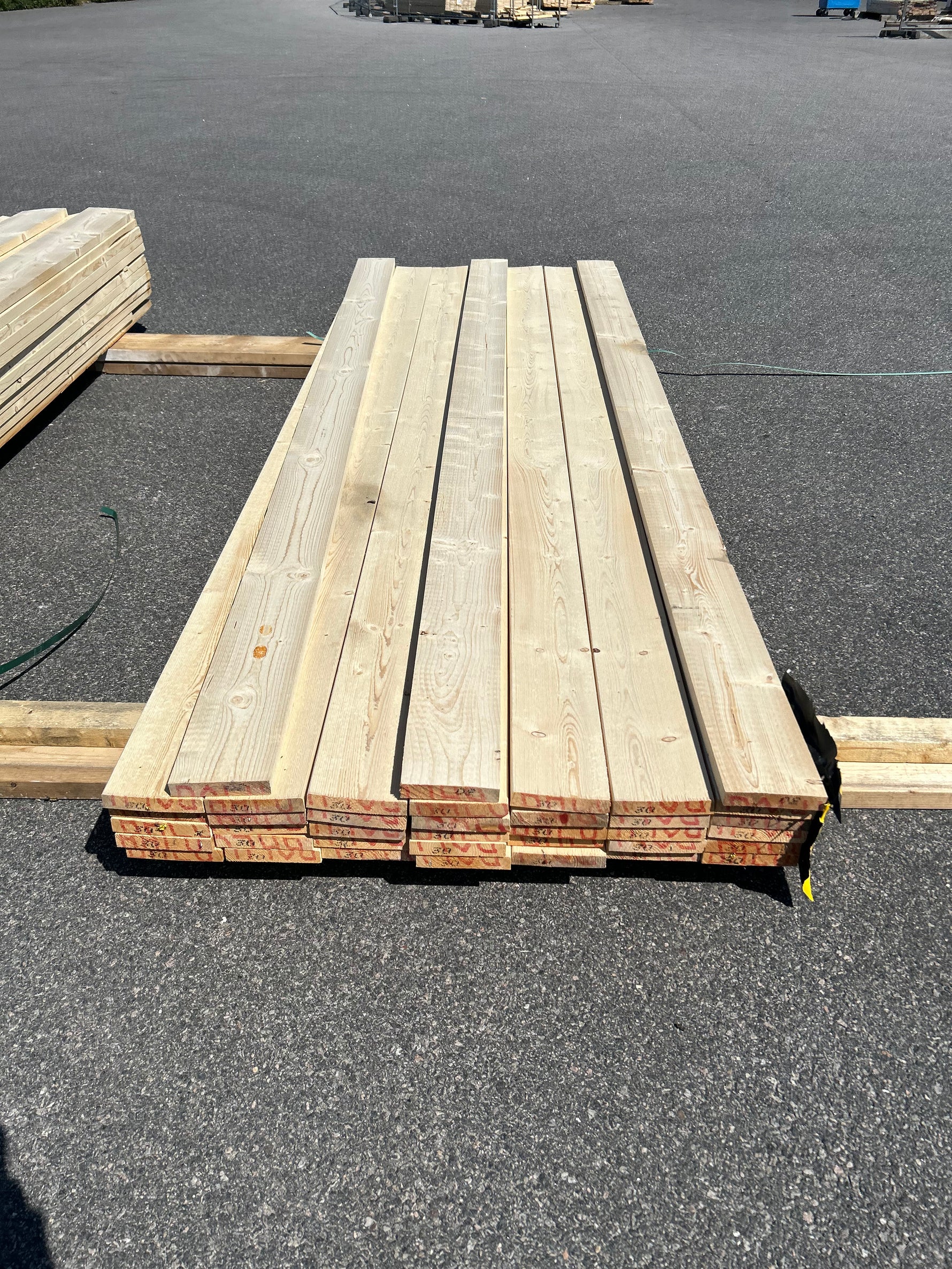Paket Finsågade Brädor 28x145mm 3.0m 38st Obehandlade