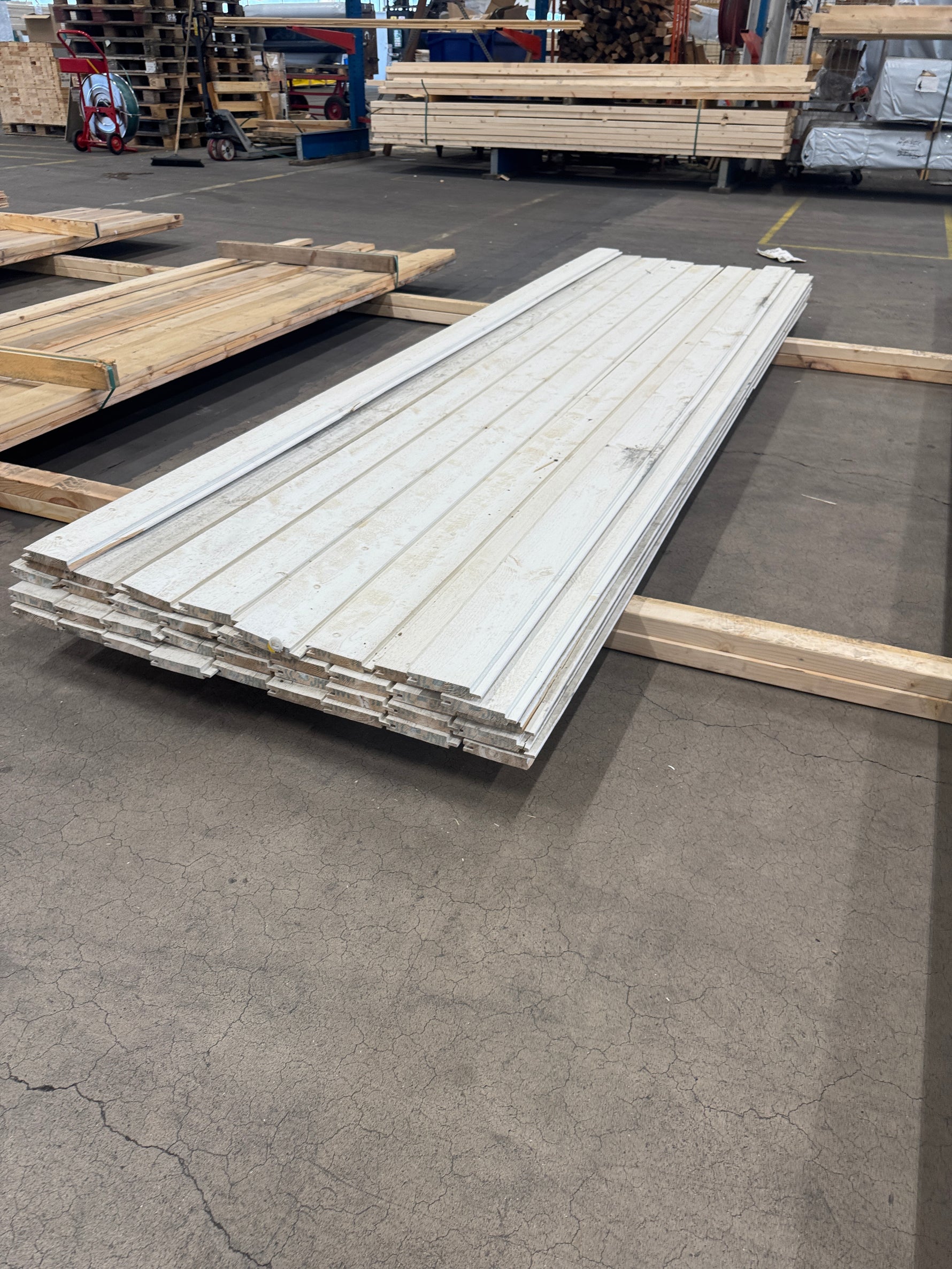Paket Ytterpanel Spårpanel 22x120 mm 3,30 m – 38 st