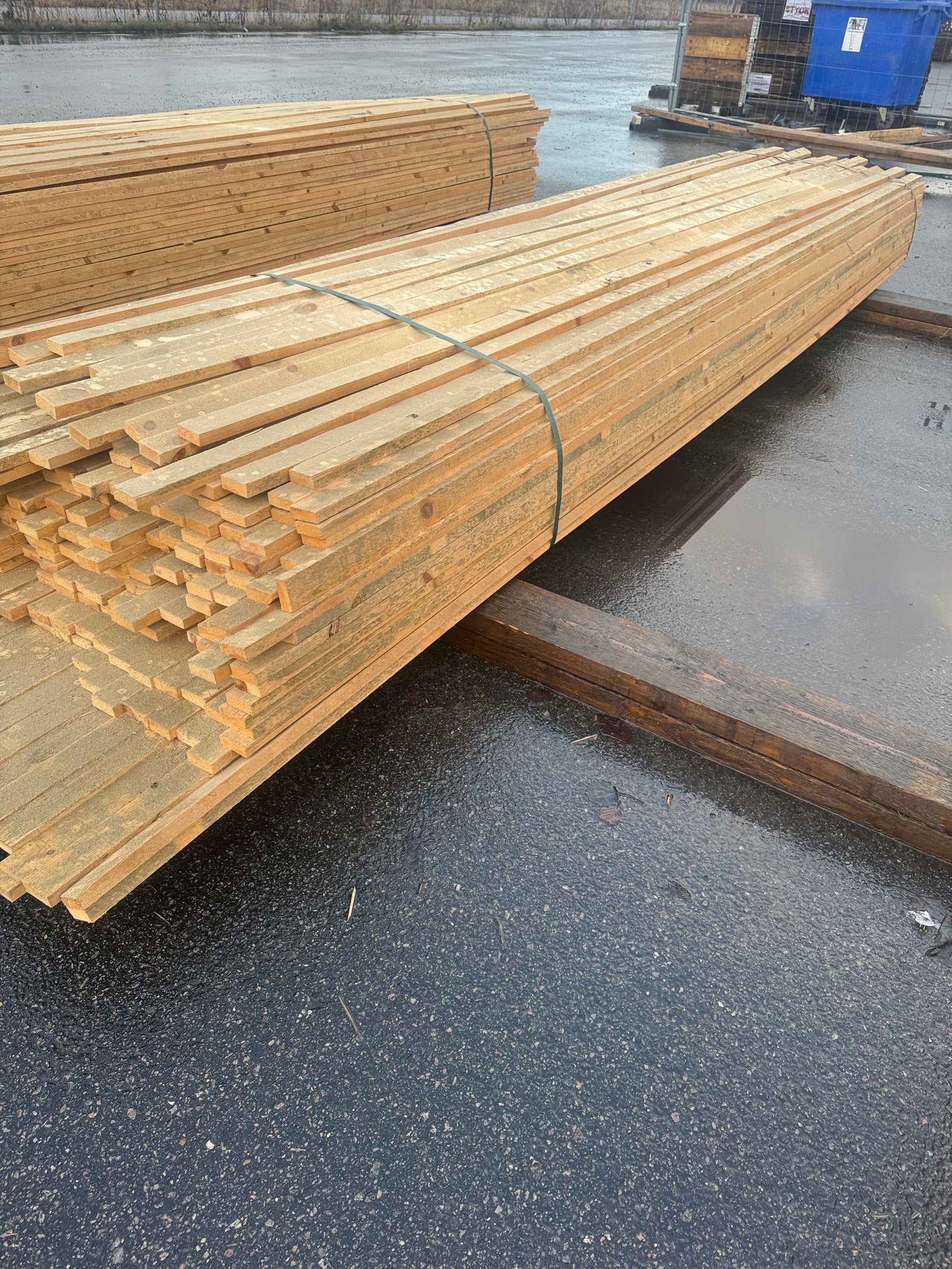 Paket Läkt 19x52 – ca 320 st (4,2–4,5 m, ohyvlade) - Spirec